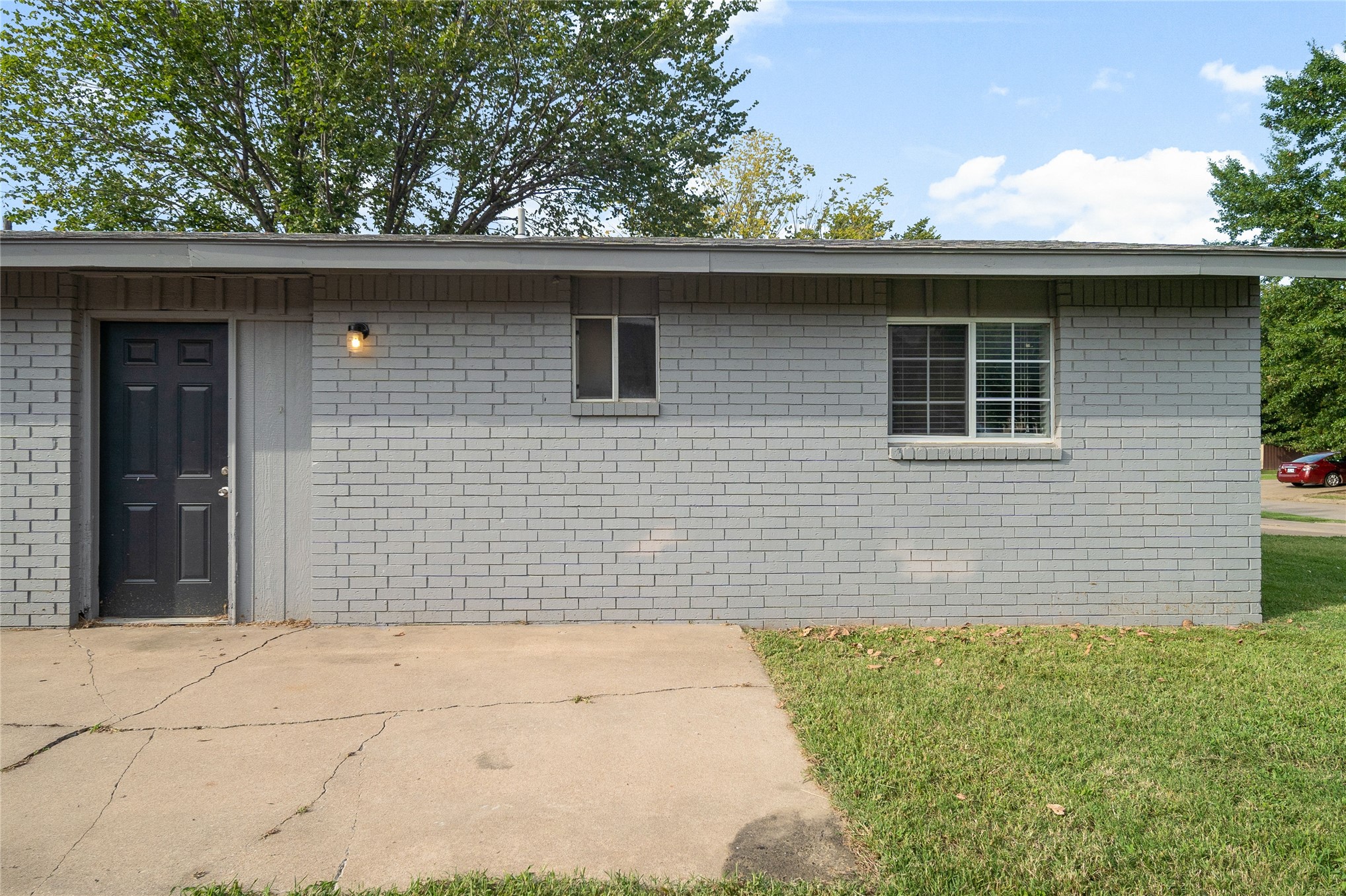 1072 N Irvington Avenue Tulsa OK 74115