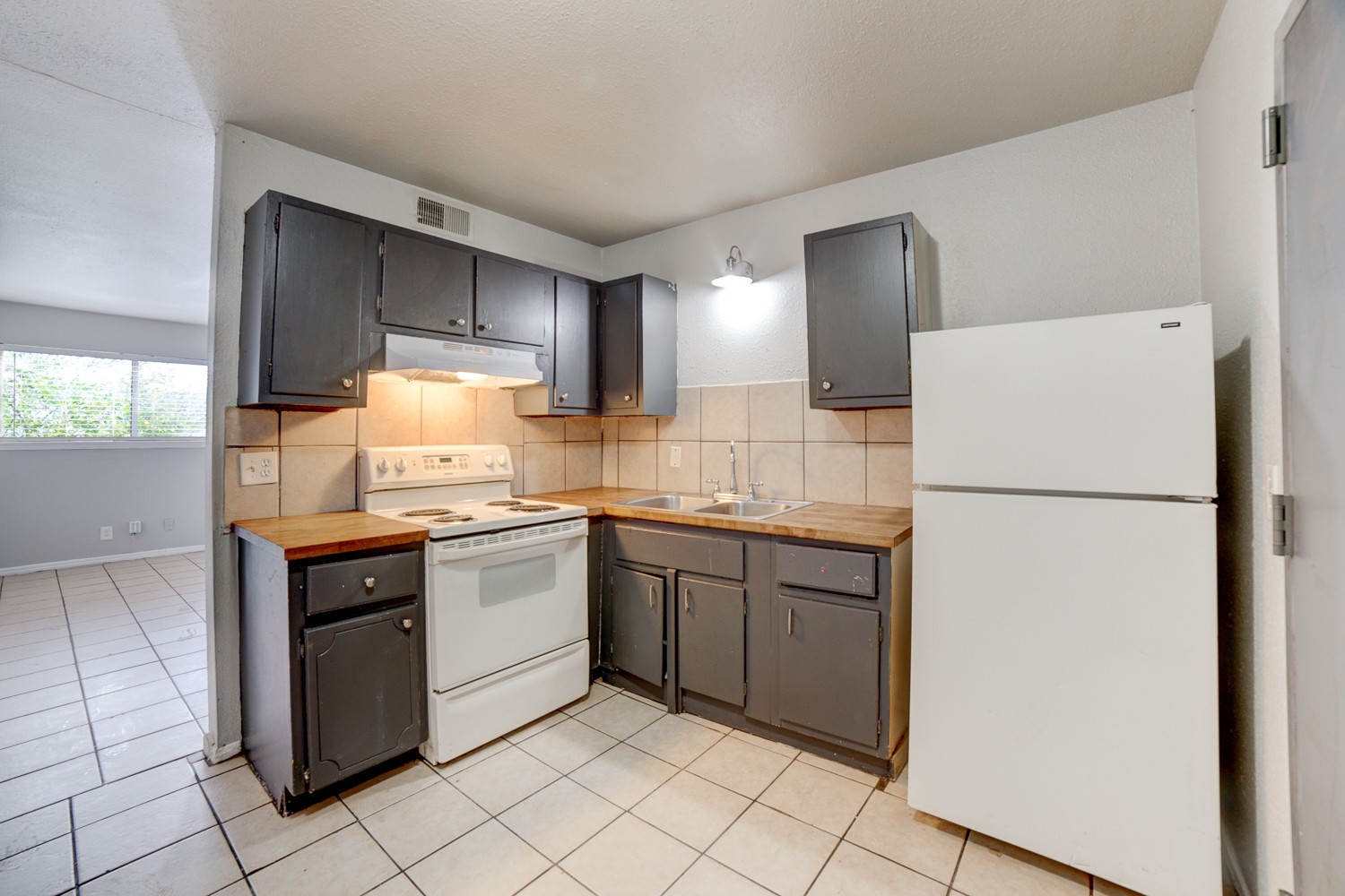1072 N Irvington Avenue Tulsa OK 74115