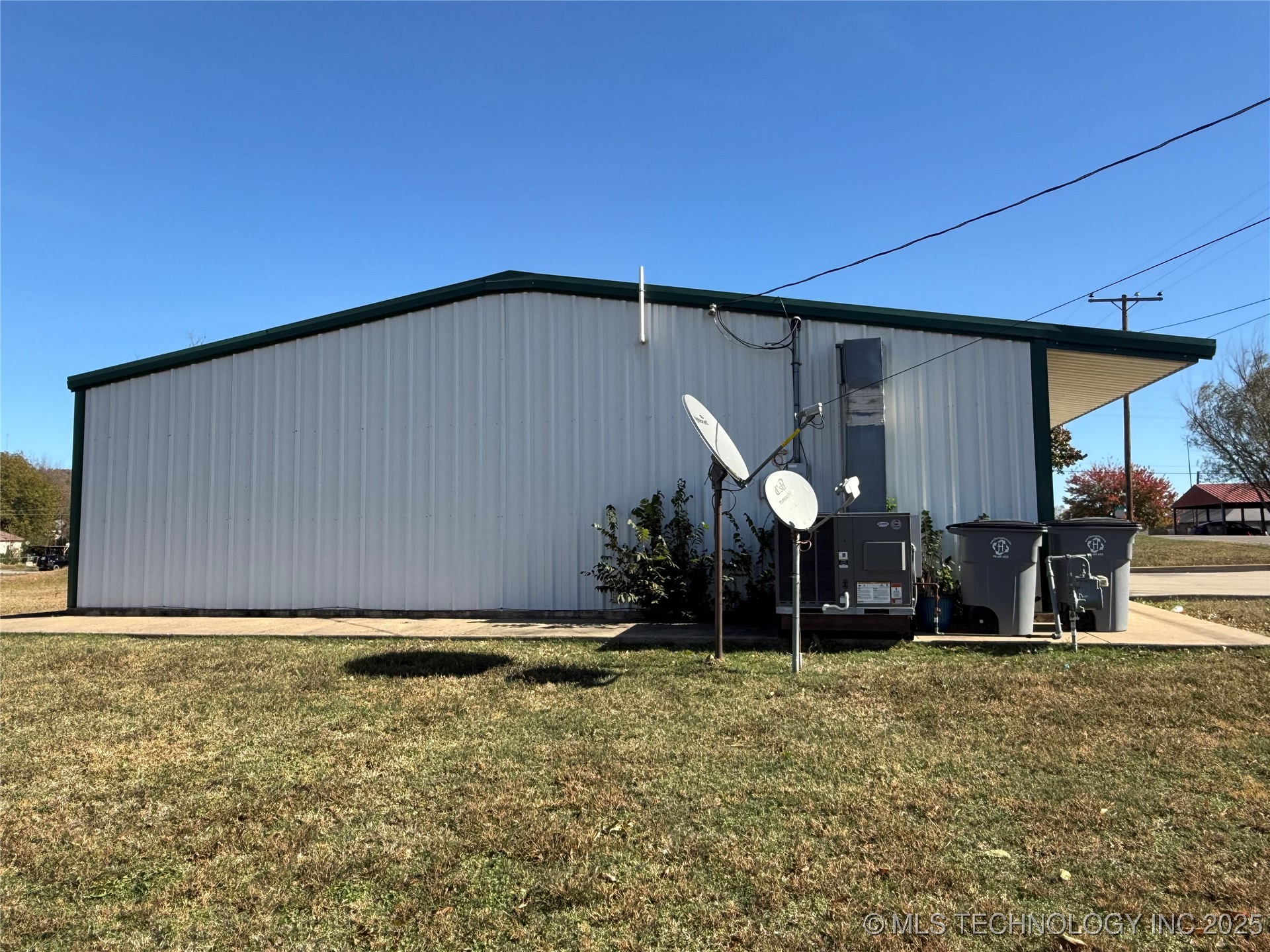 1006 N 1st Street Quinton OK 74561