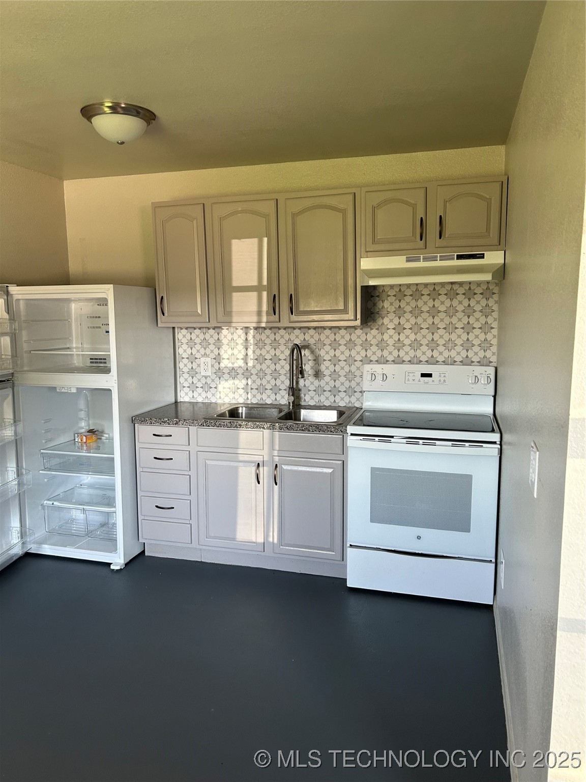 1006 N 1st Street Quinton OK 74561