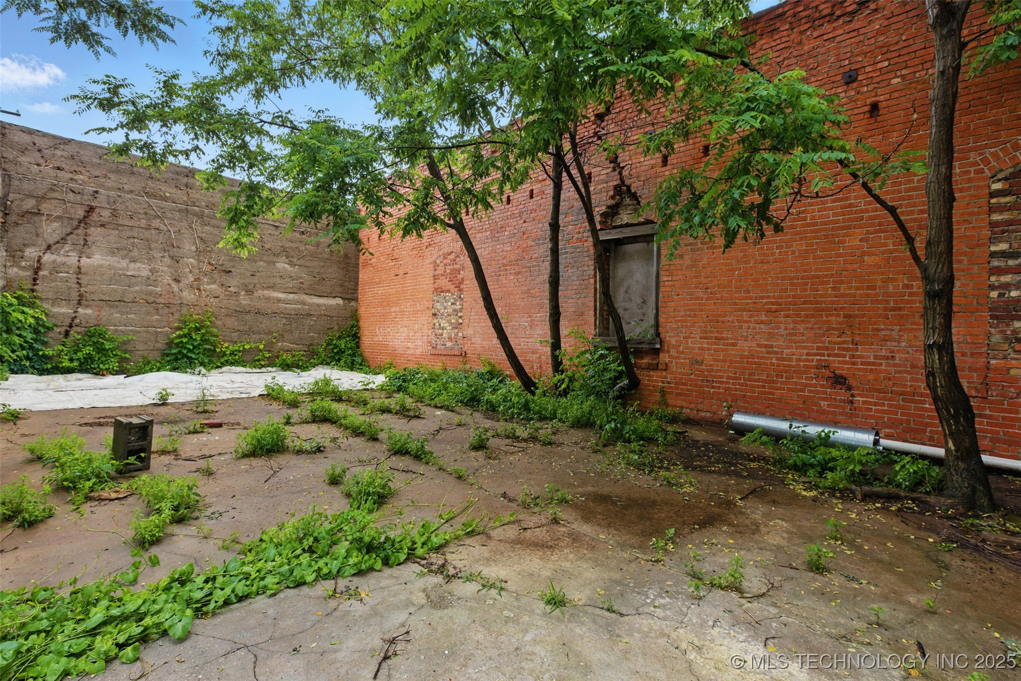 111 E Broadway Avenue Yale OK 74085