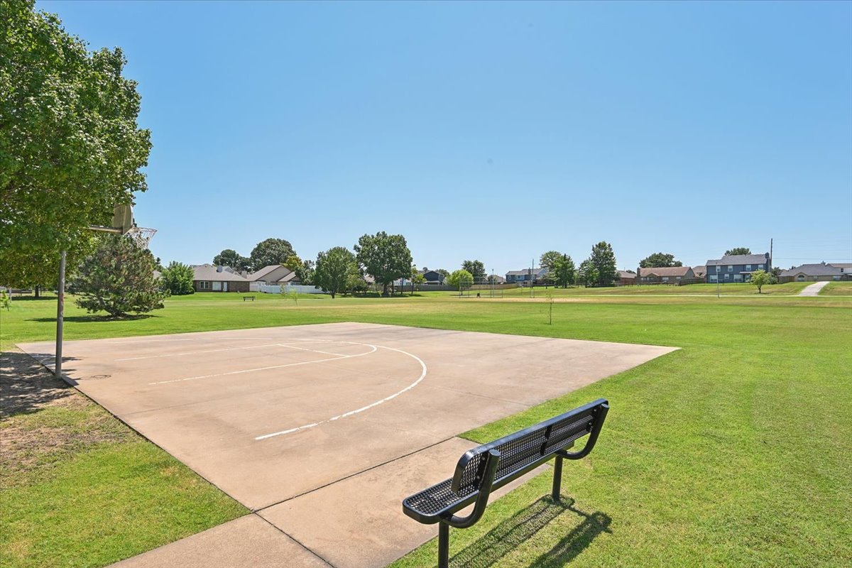 3305 N 5th Street Broken Arrow OK 74012