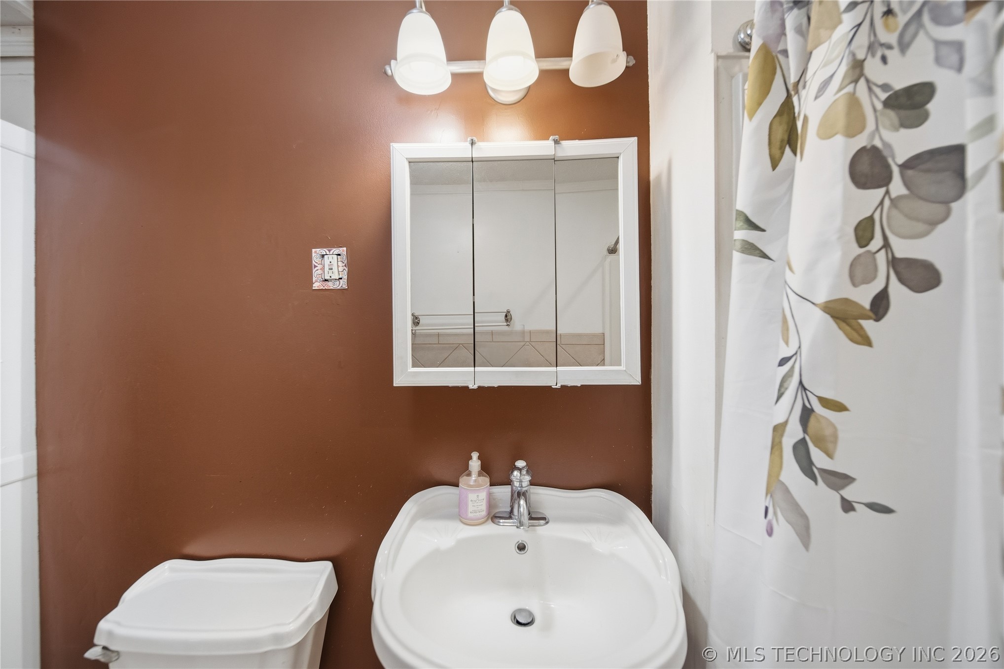 2458 E 60th Street N Tulsa OK 74130