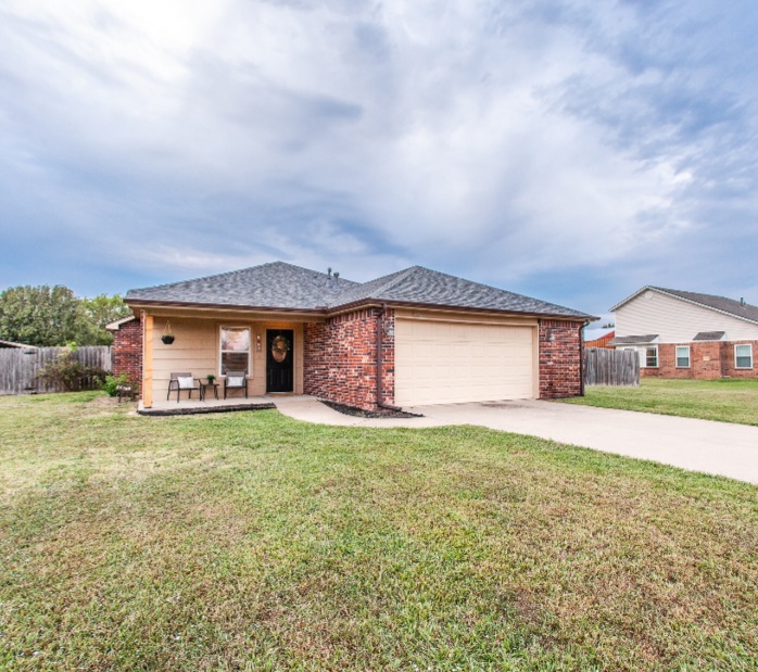 11922 Valley Avenue Collinsville OK 74021