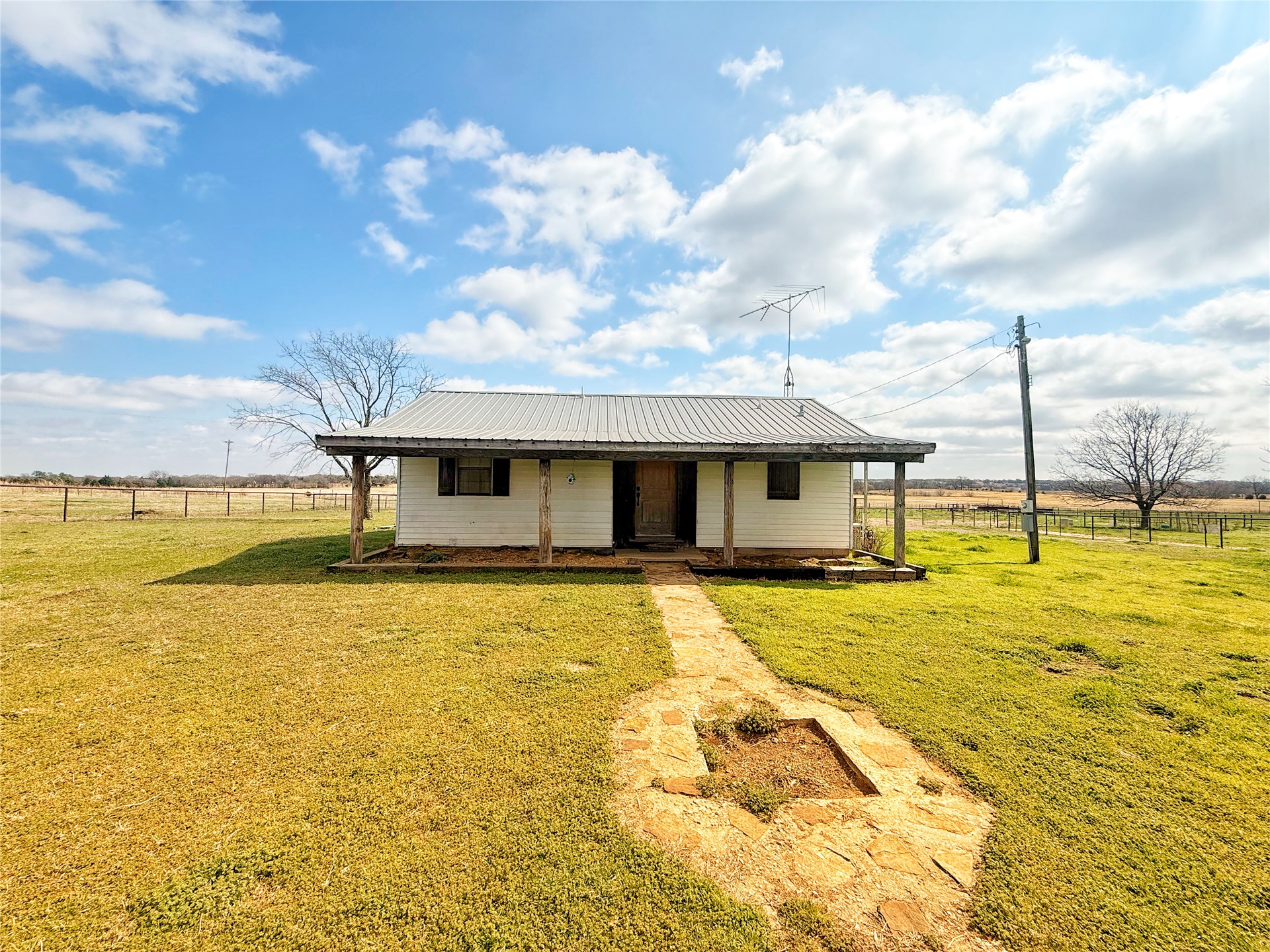 6655 133rd Holdenville OK 74848