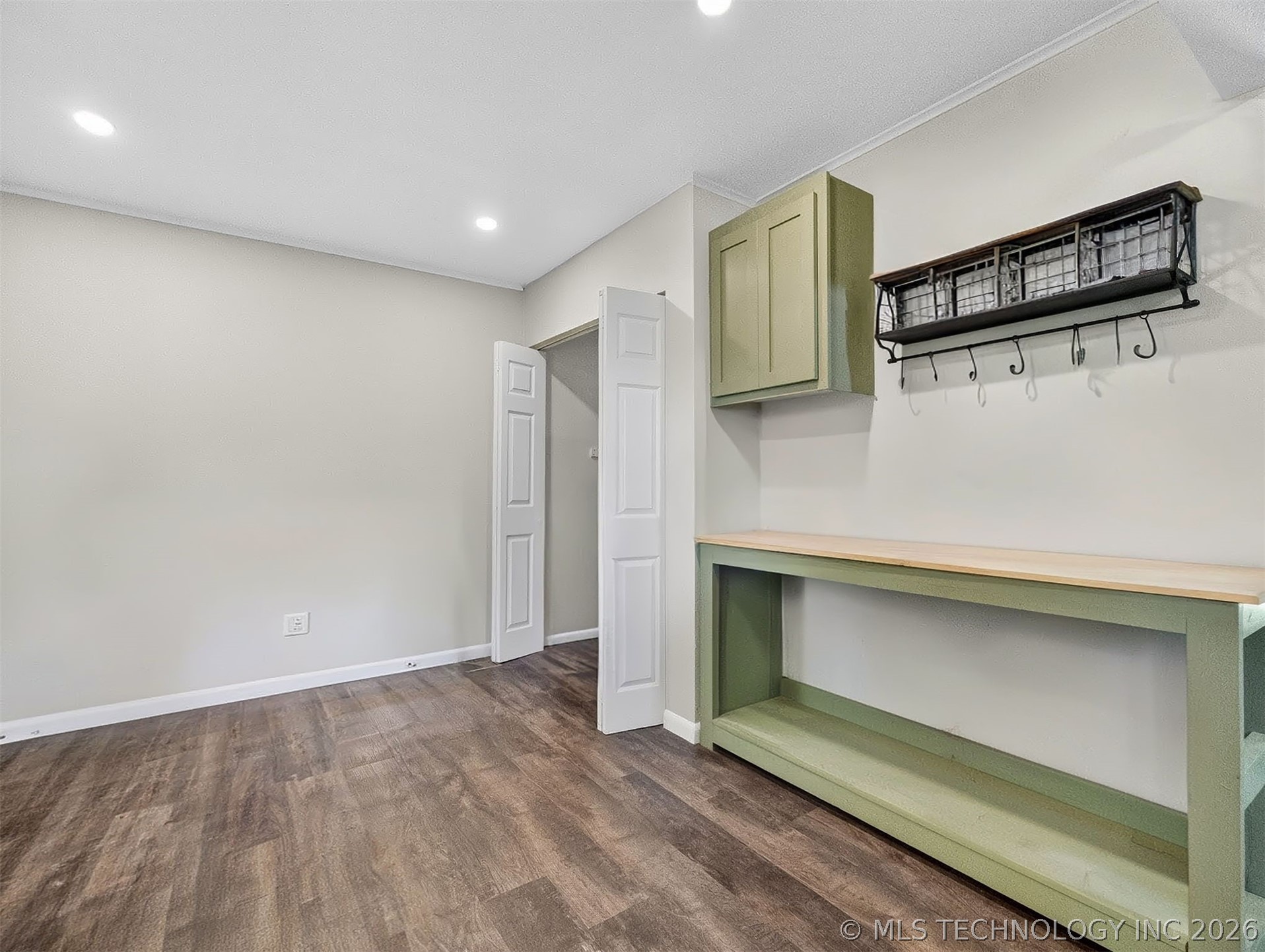 202 E Hickory Street Coweta OK 74429