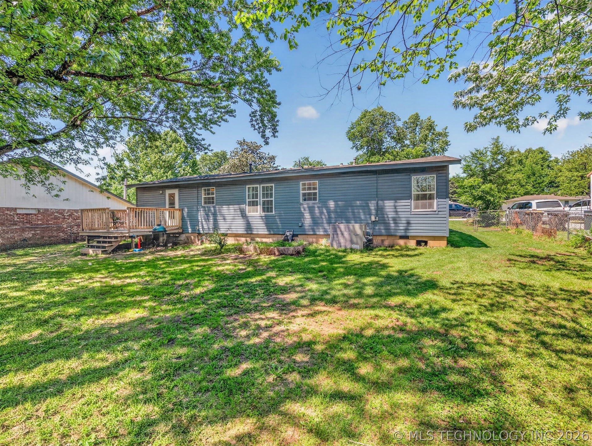 202 E Hickory Street Coweta OK 74429
