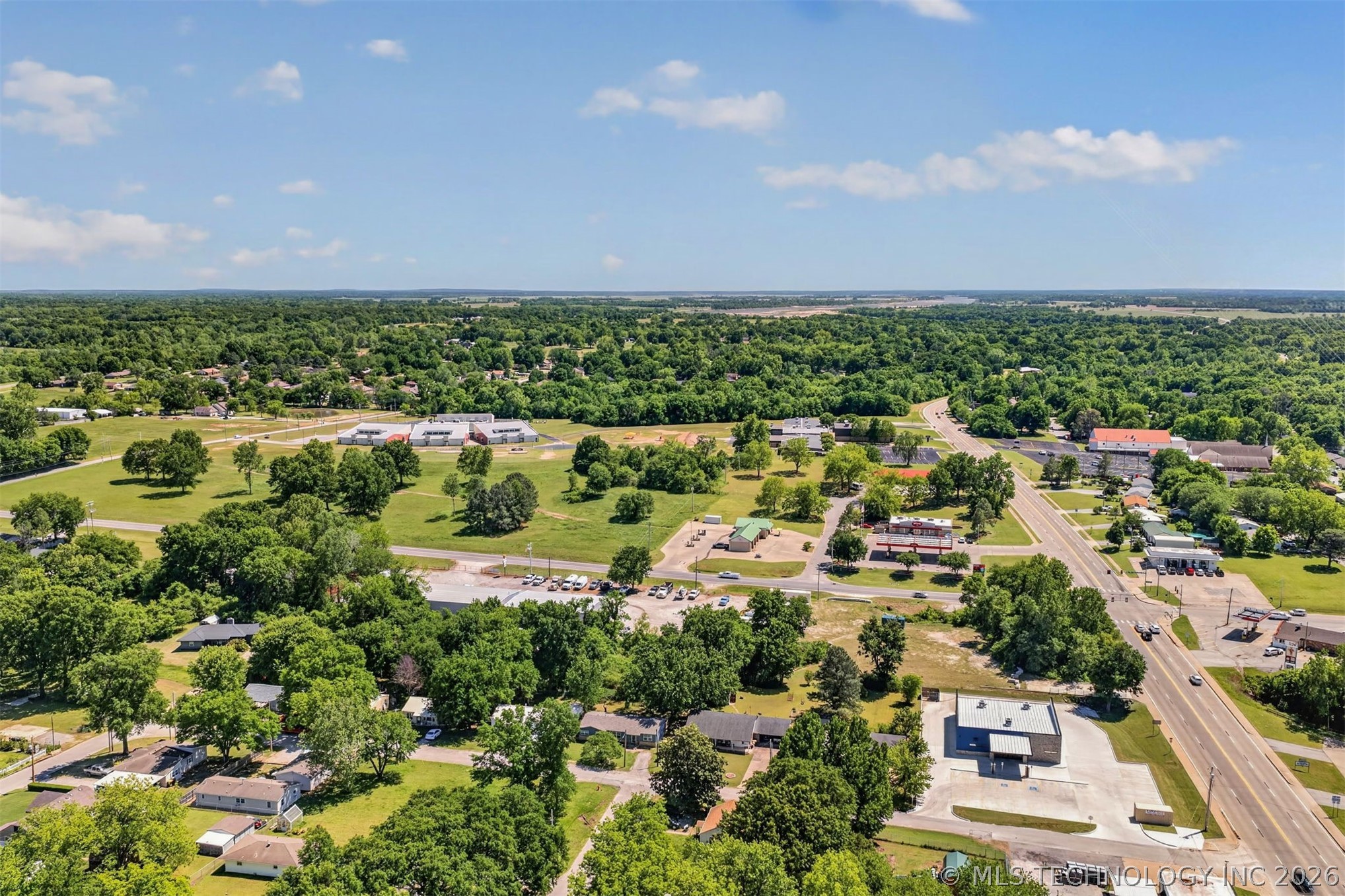 202 E Hickory Street Coweta OK 74429