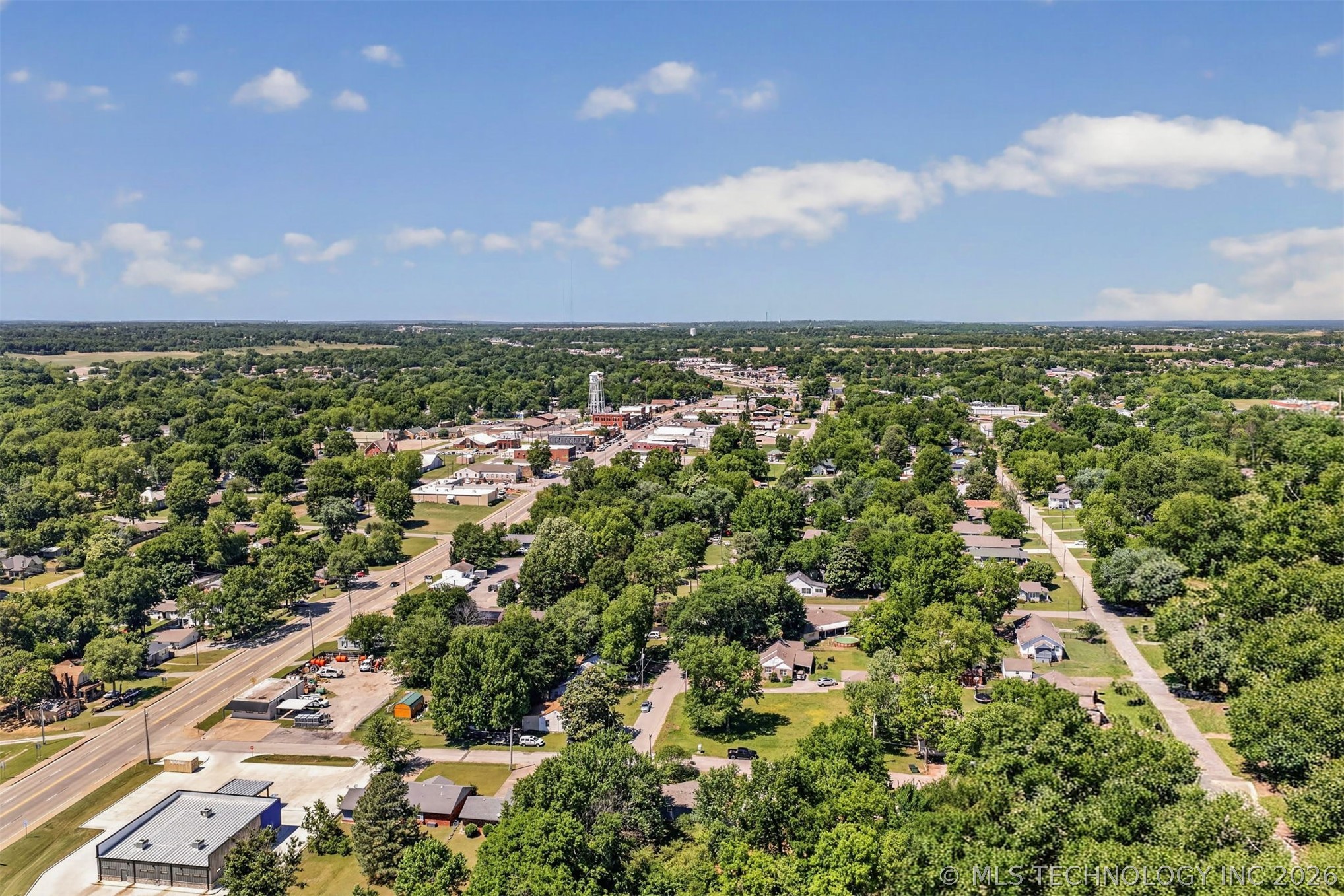 202 E Hickory Street Coweta OK 74429