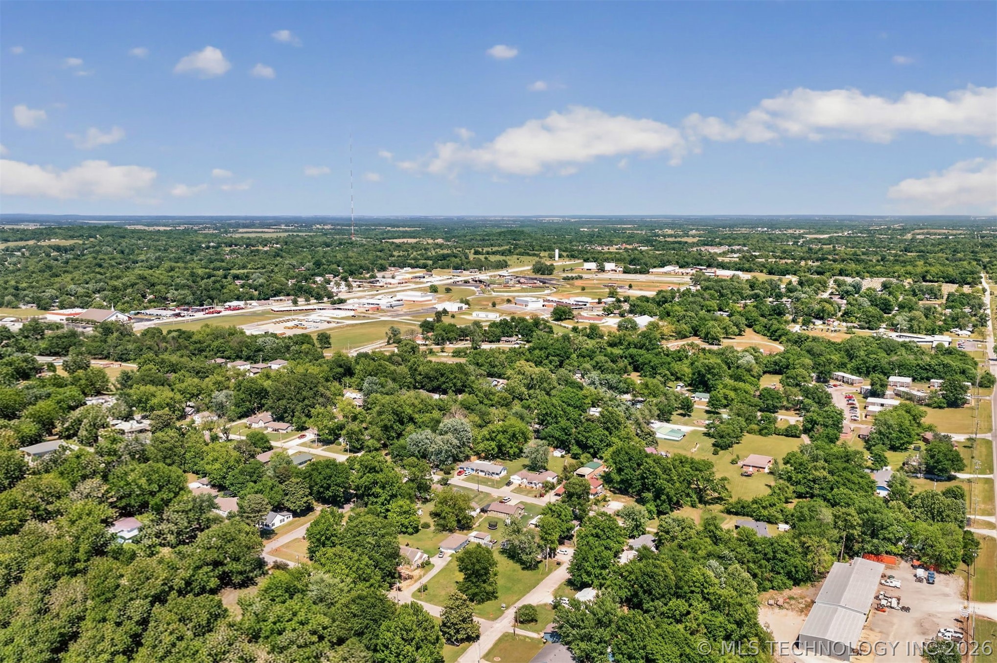 202 E Hickory Street Coweta OK 74429