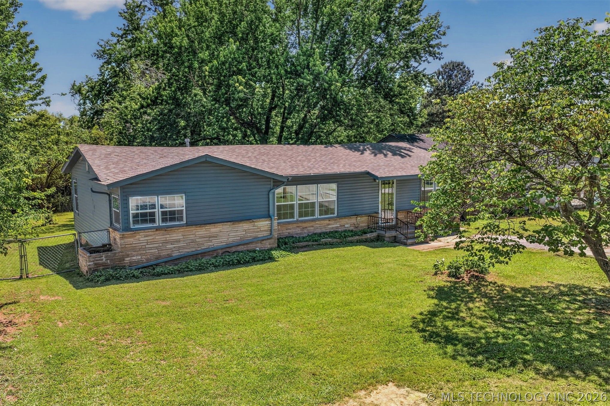 202 E Hickory Street Coweta OK 74429
