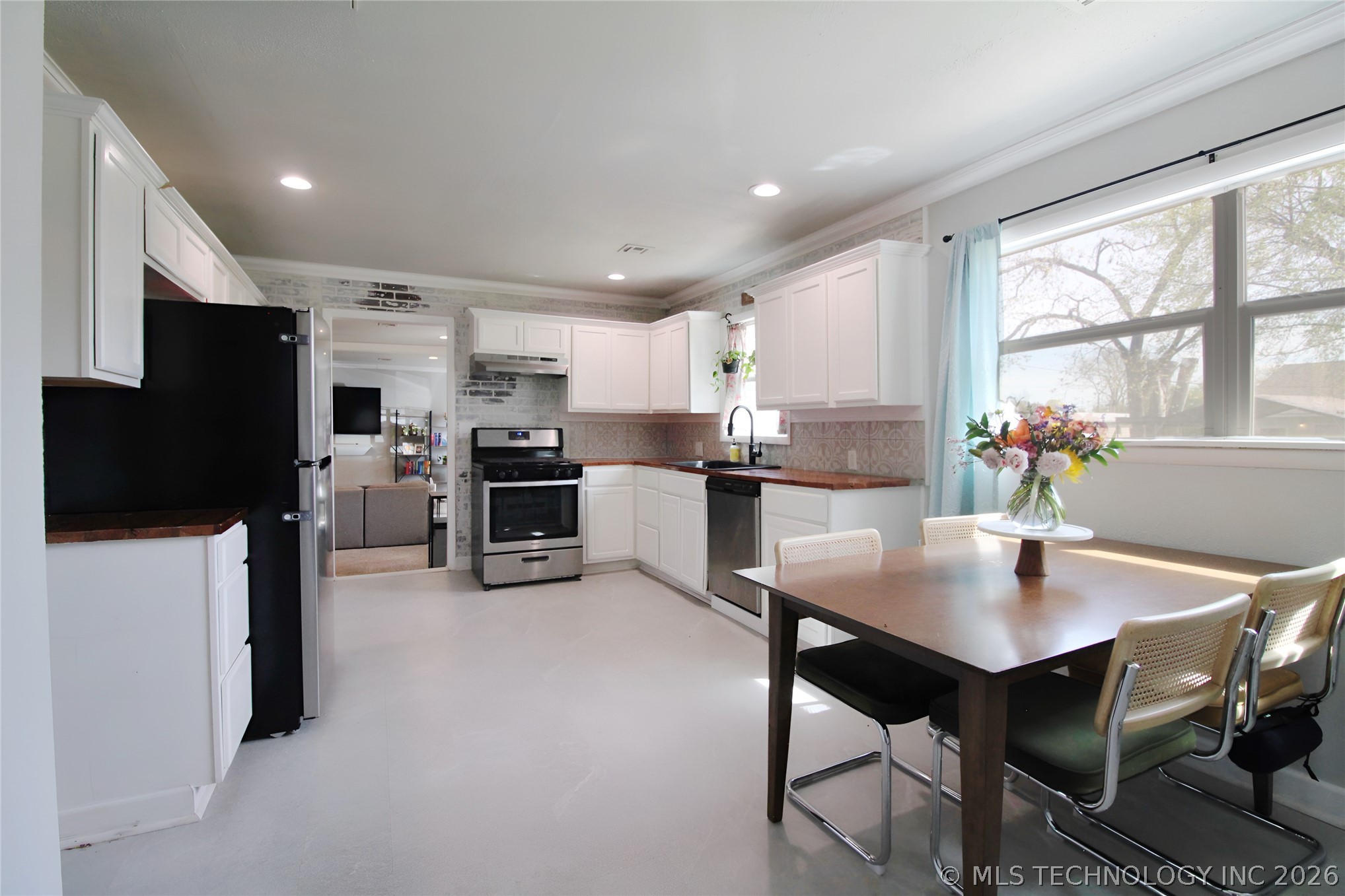 710 S 5th Street Morris OK 74445