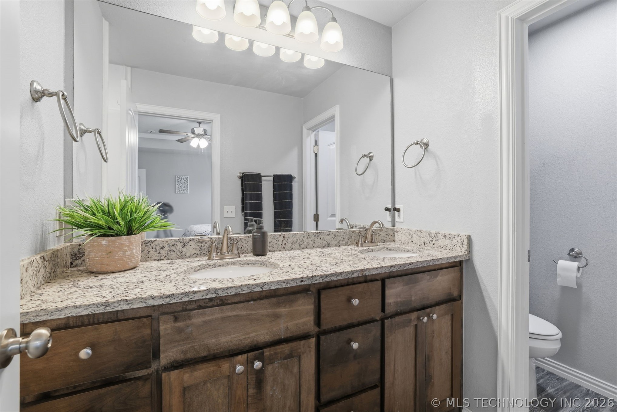 106 Santa Monica Durant OK 74701