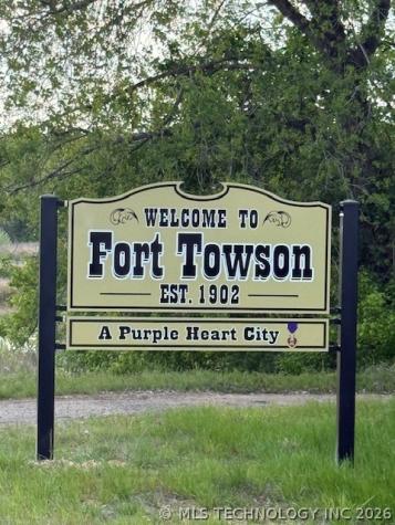 1034 Lakeside Fort Towson OK 74735