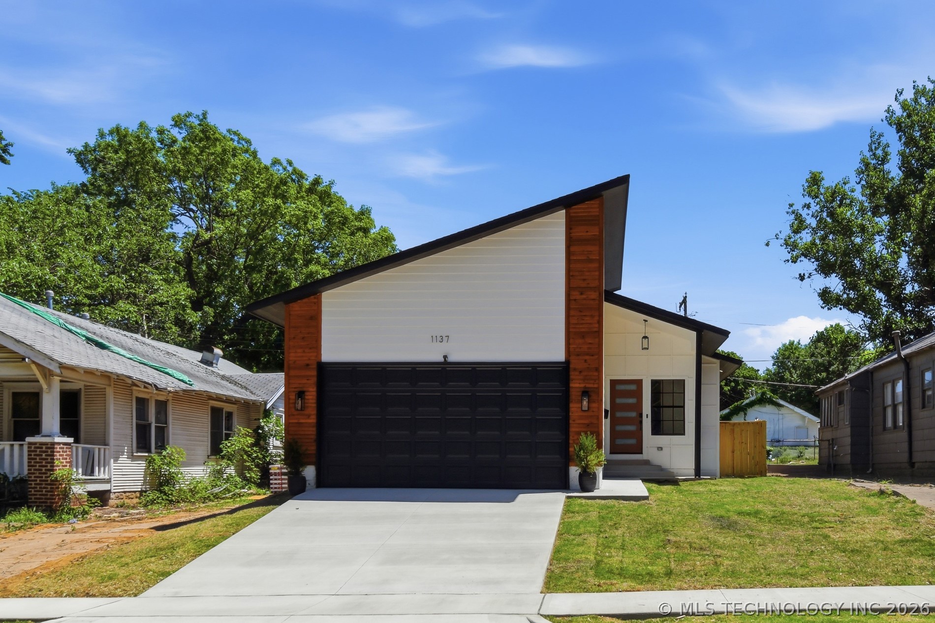 1137 S Xanthus Avenue Tulsa OK 74104