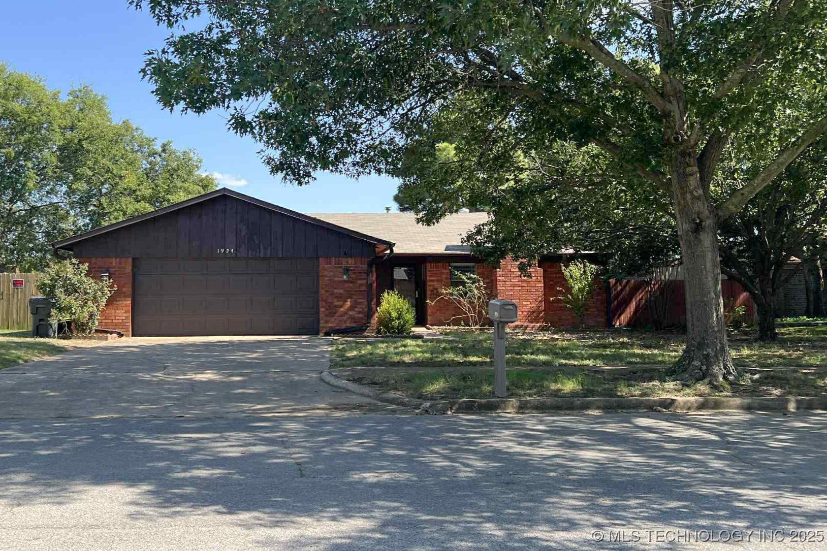 1924 9th NW Ardmore OK 73401