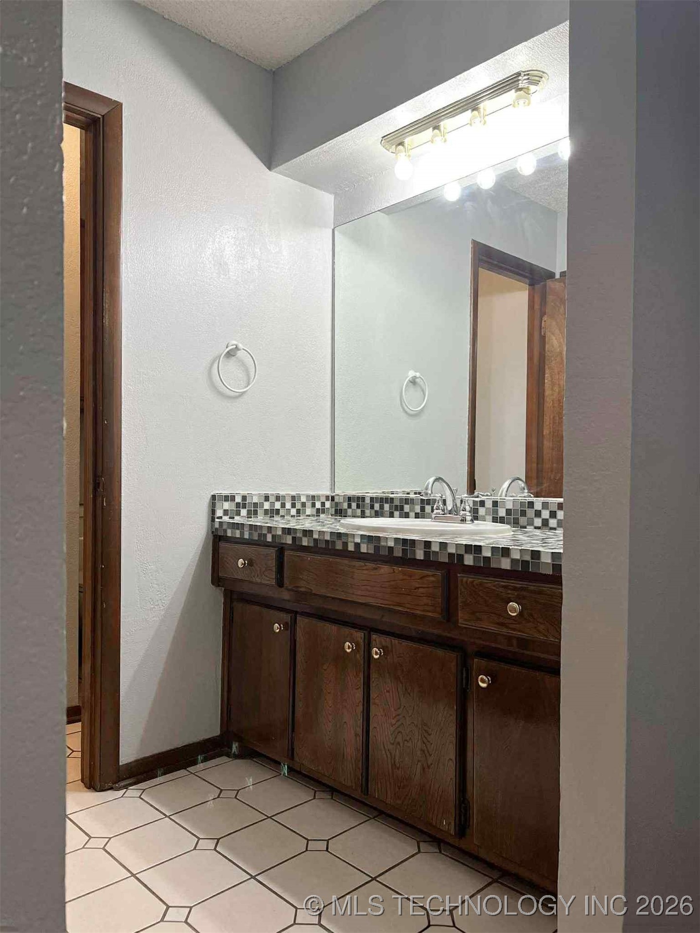 1924 9th NW Ardmore OK 73401