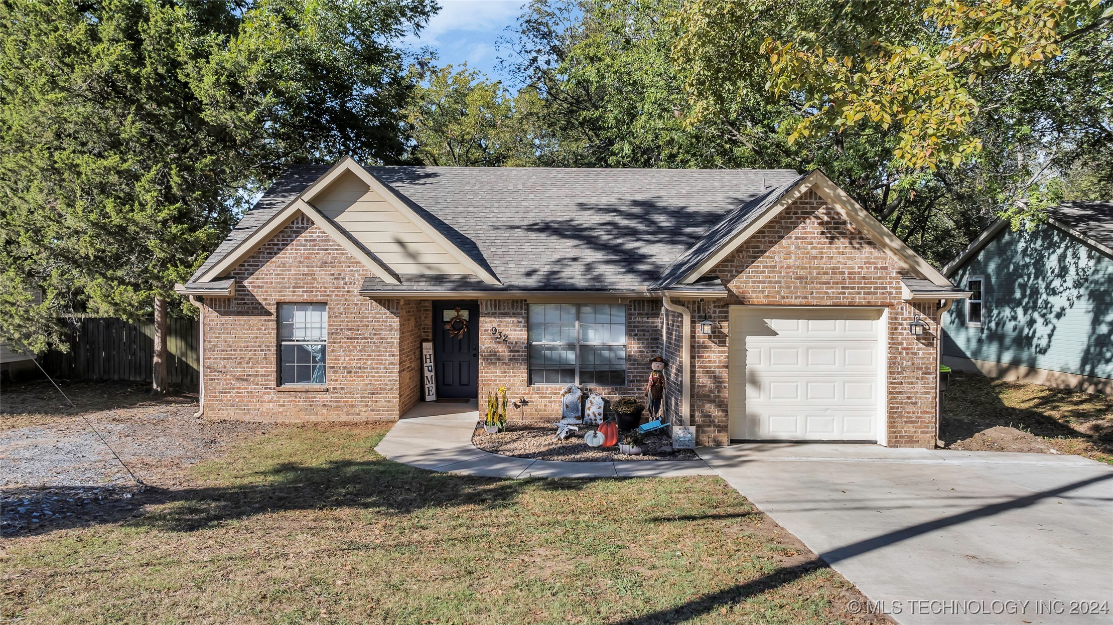 932 E Gardena Ada OK 74820