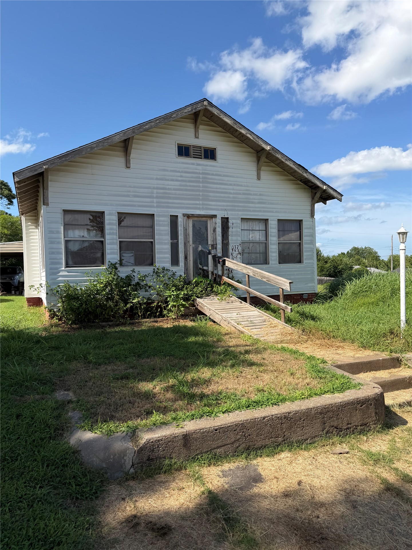 137 E Maple Street Drumright OK 74030