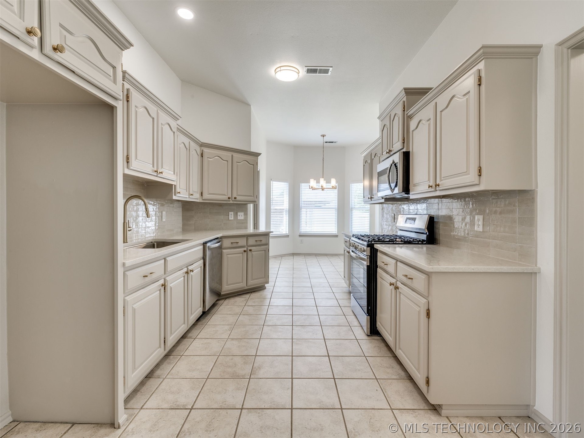 8512 N 100th Eastavenue Owasso OK 74055