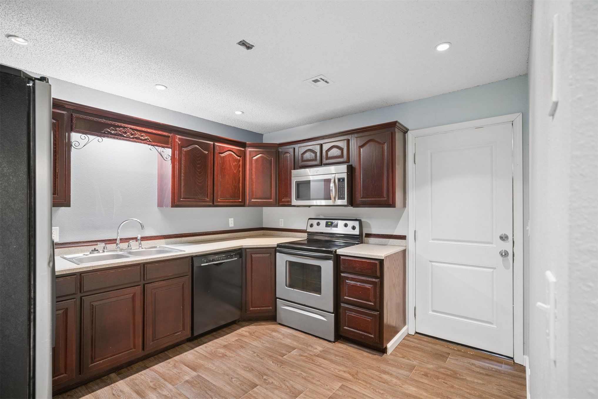 5936 S 437 Locust Grove OK 74352