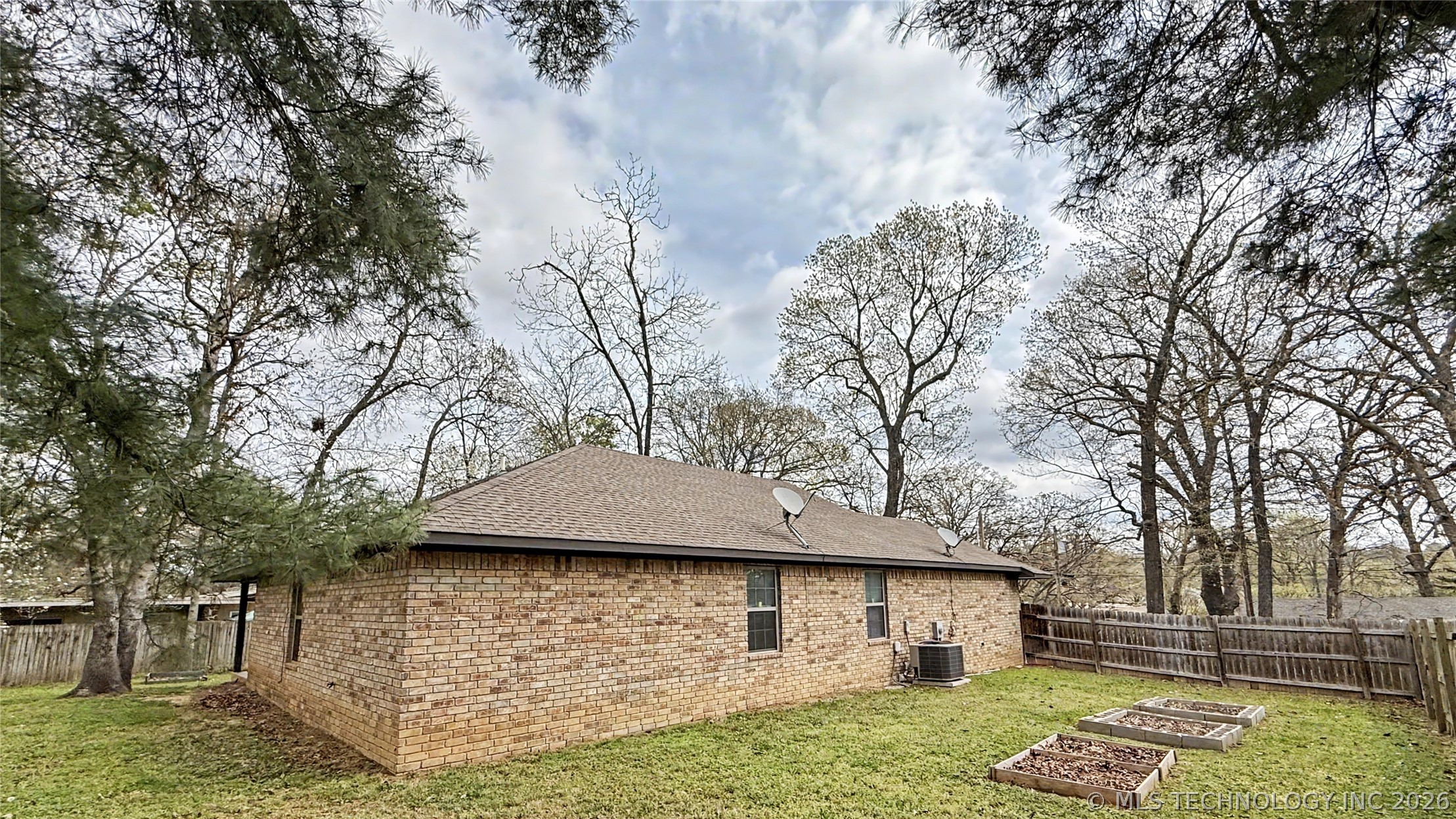 1025 Jackson Avenue Tahlequah OK 74464