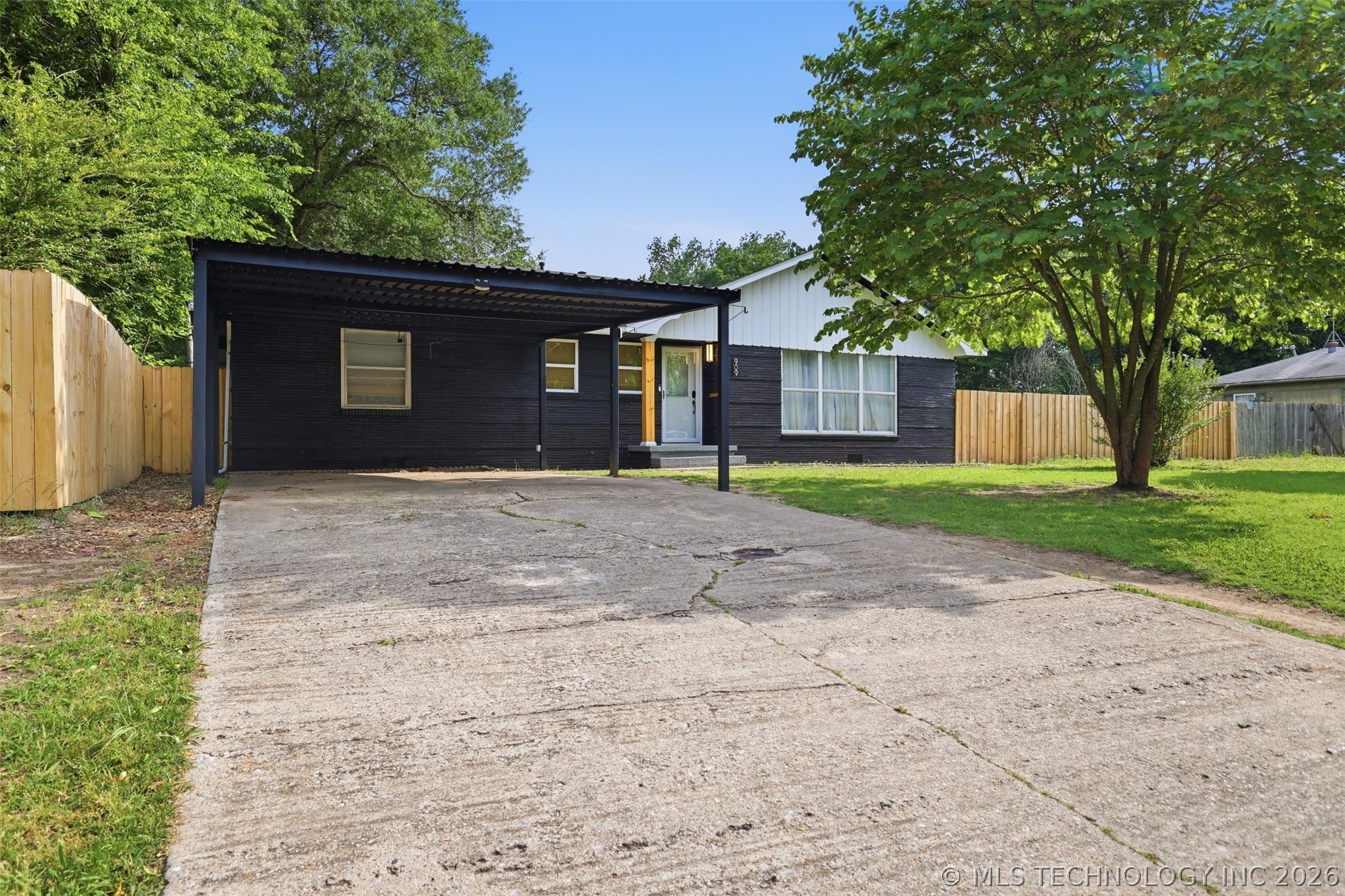 909 W 9th Street Ada OK 74820