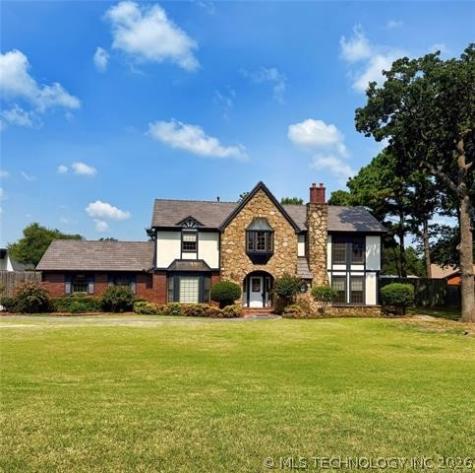 1103 Oakwood Circle Henryetta OK 74437