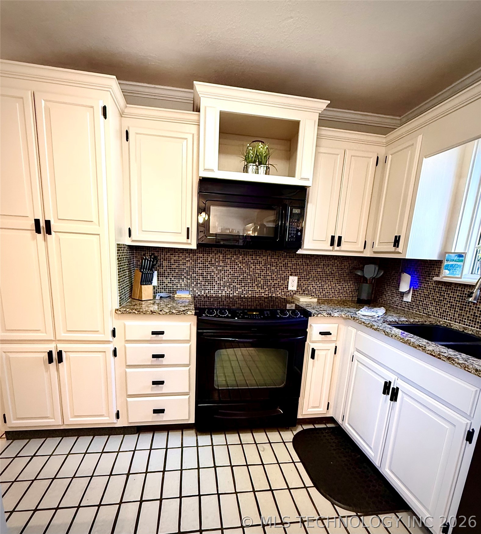 1103 Oakwood Circle Henryetta OK 74437