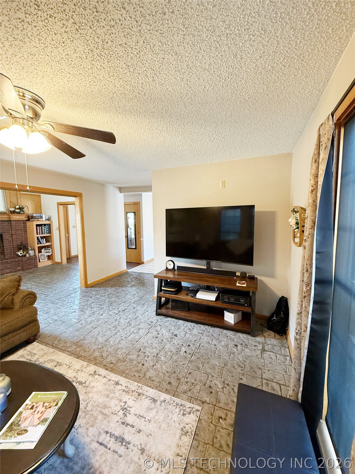 1103 Oakwood Circle Henryetta OK 74437