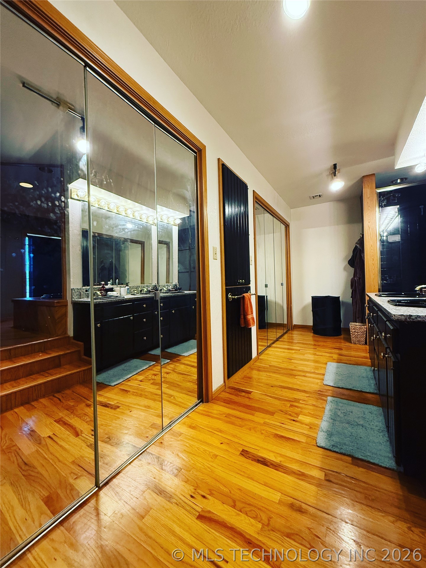 1103 Oakwood Circle Henryetta OK 74437