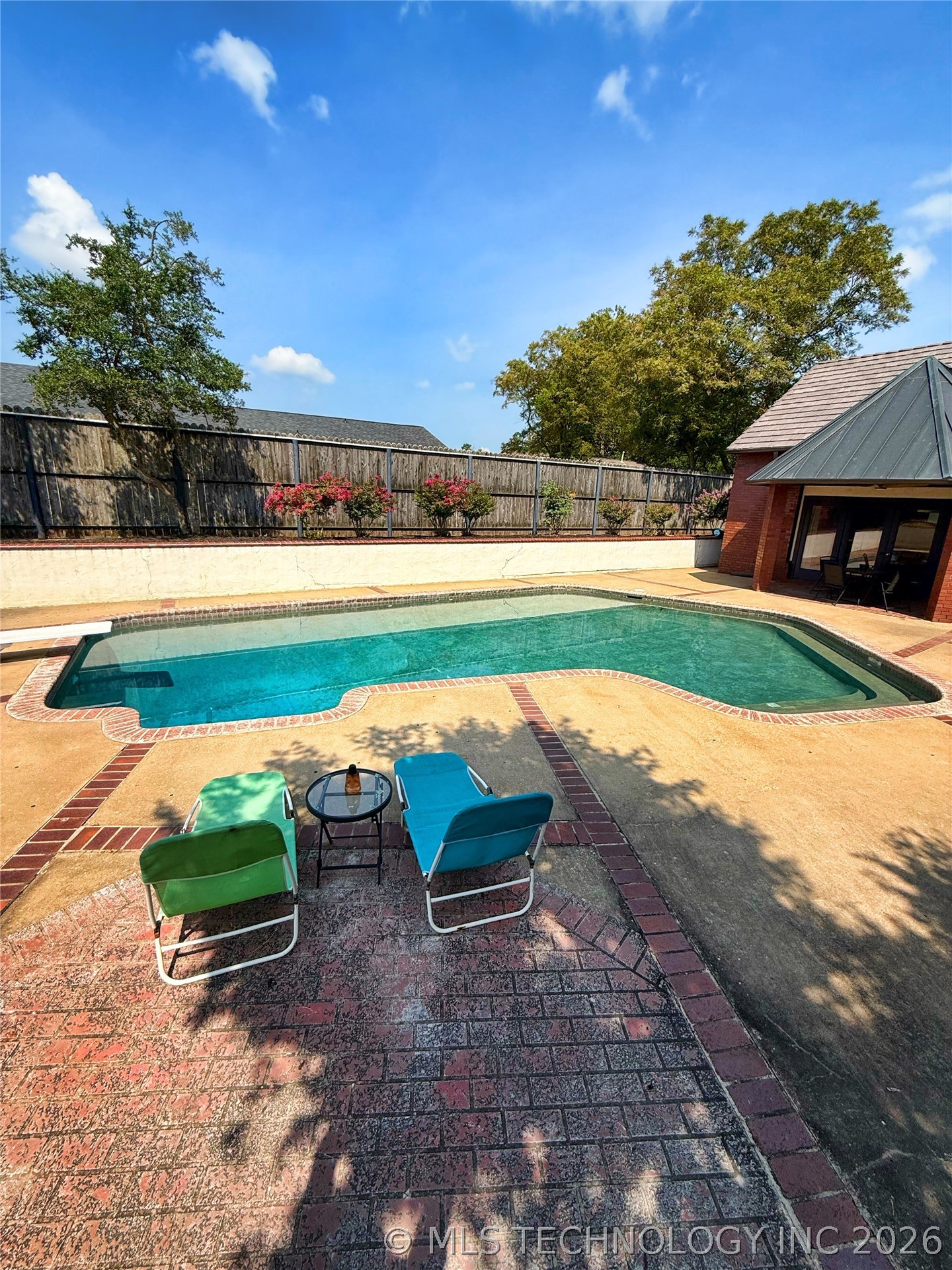 1103 Oakwood Circle Henryetta OK 74437