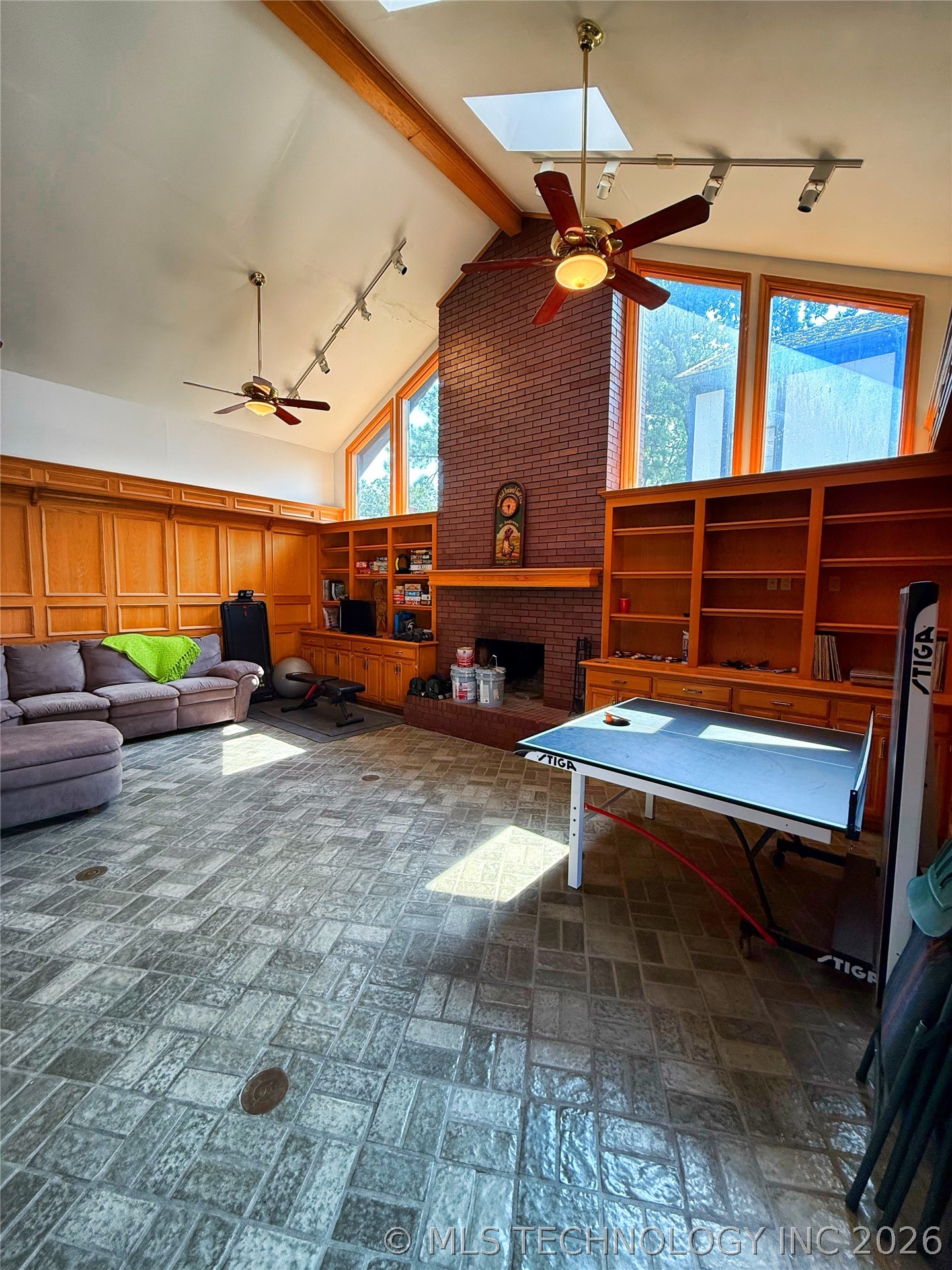 1103 Oakwood Circle Henryetta OK 74437