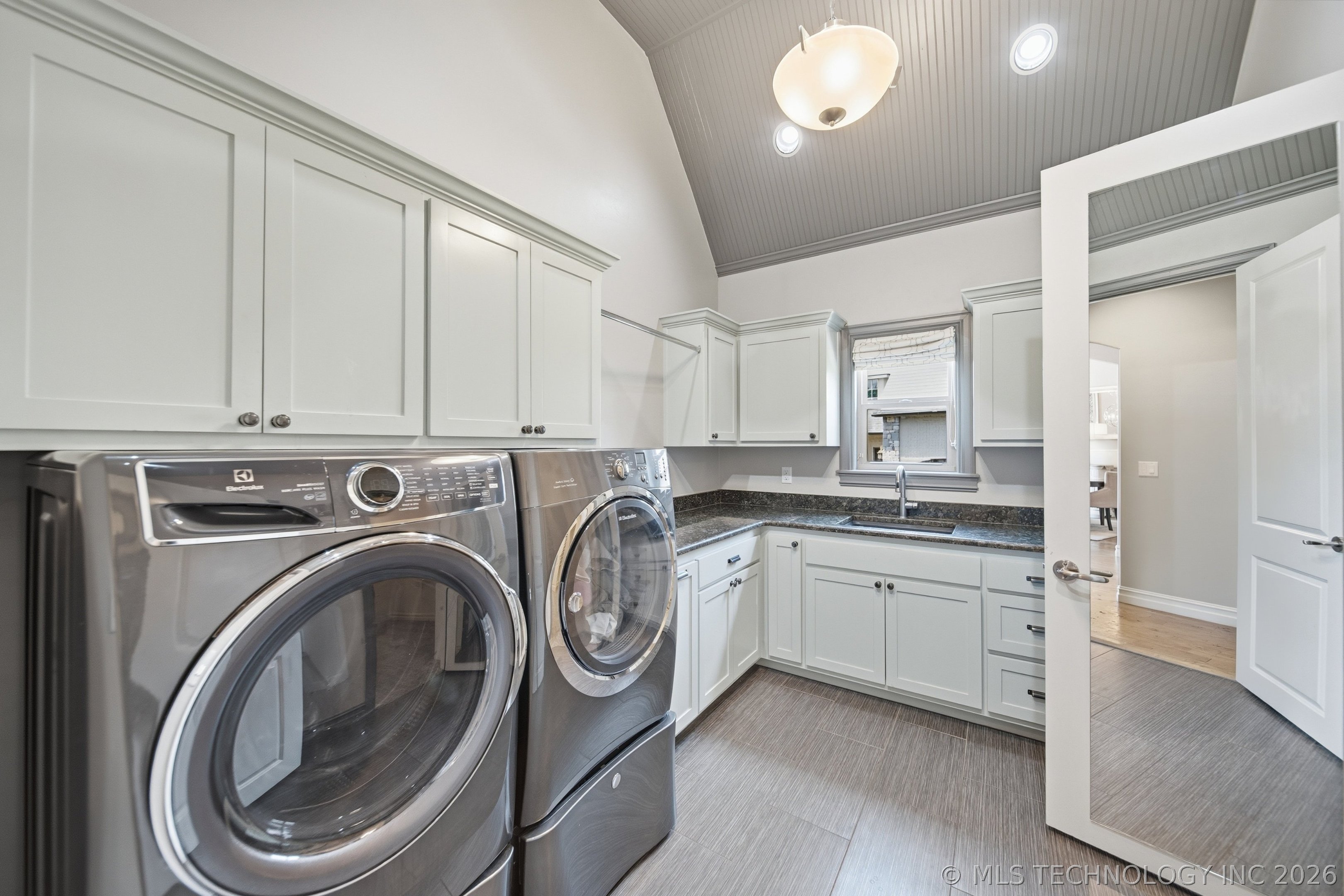8007 S Galveston Court Tulsa OK 74132