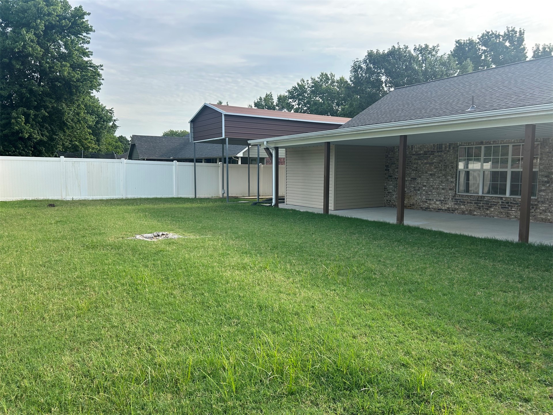 308 S Mary Avenue E Wagoner OK 74467