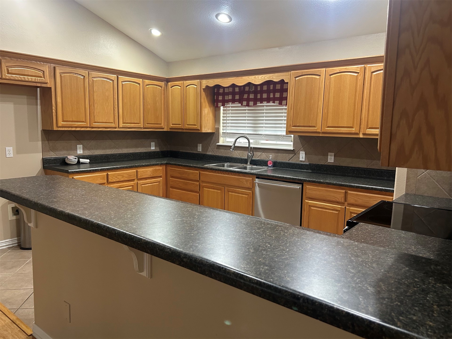 308 S Mary Avenue E Wagoner OK 74467