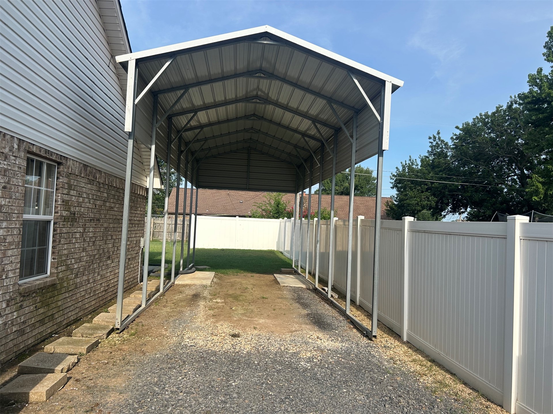 308 S Mary Avenue E Wagoner OK 74467
