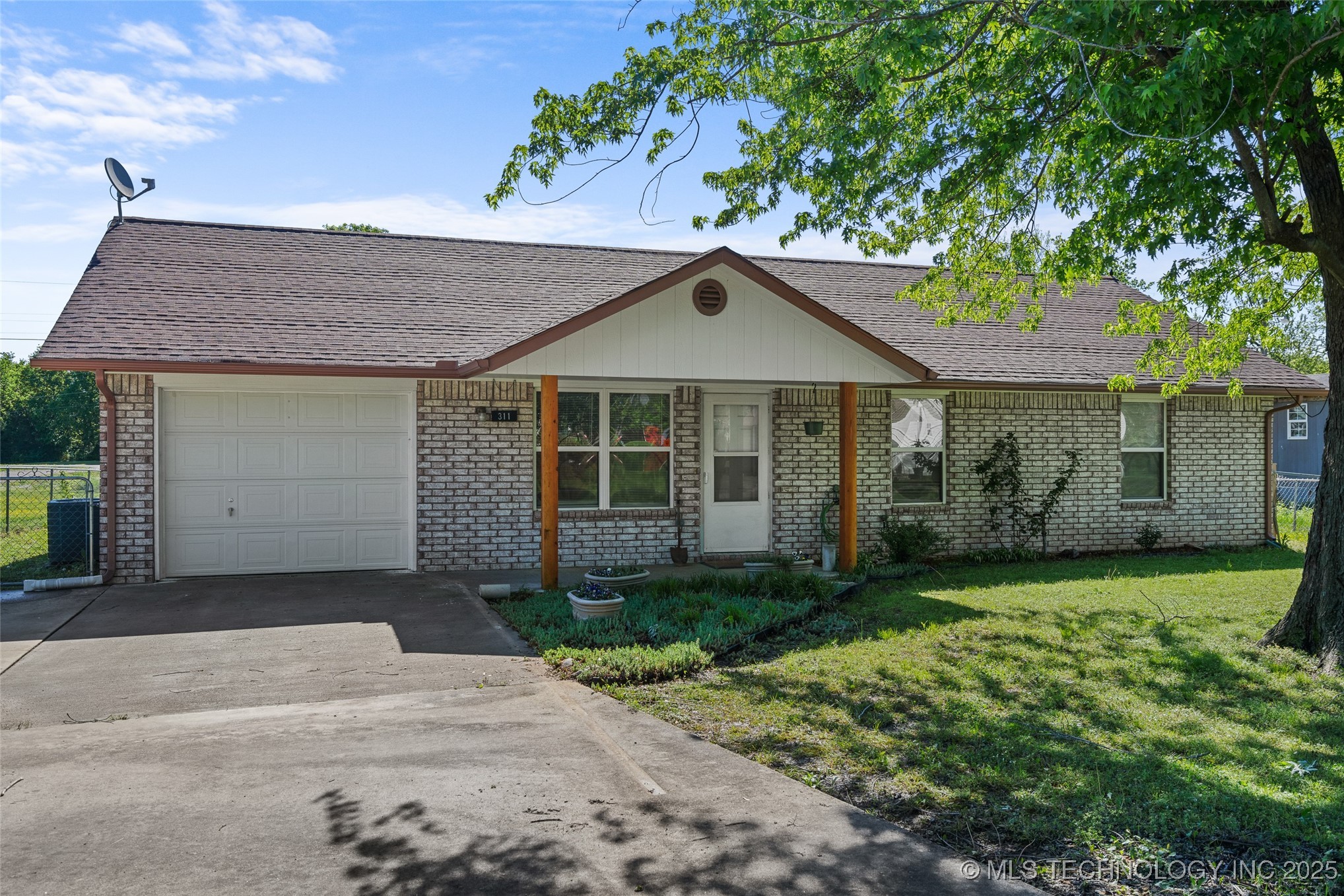 311 N 1st Street Porum OK 74455