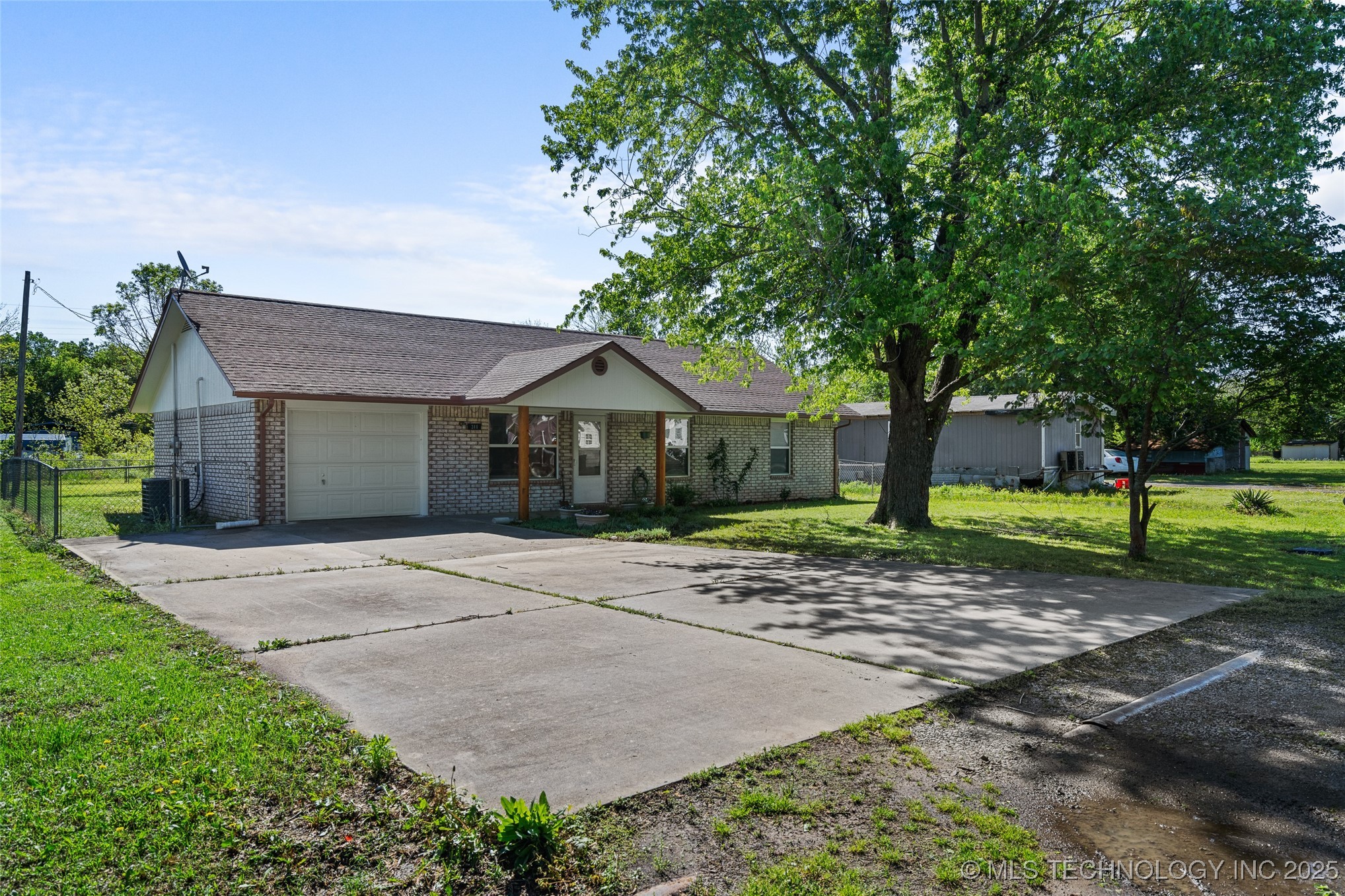 311 N 1st Street Porum OK 74455