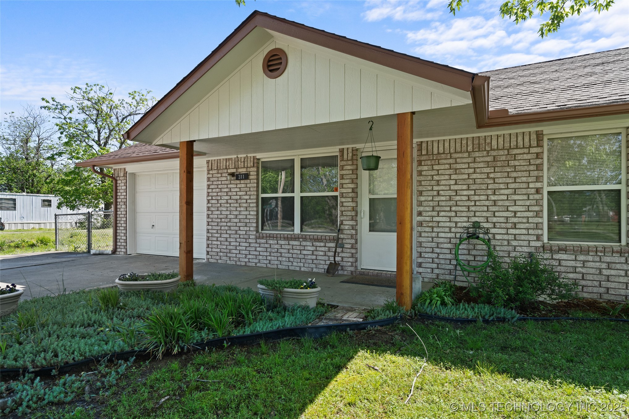 311 N 1st Street Porum OK 74455