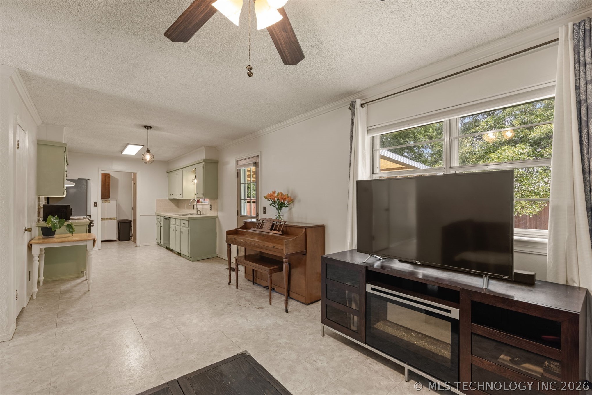 11411 E 37th Place Tulsa OK 74146