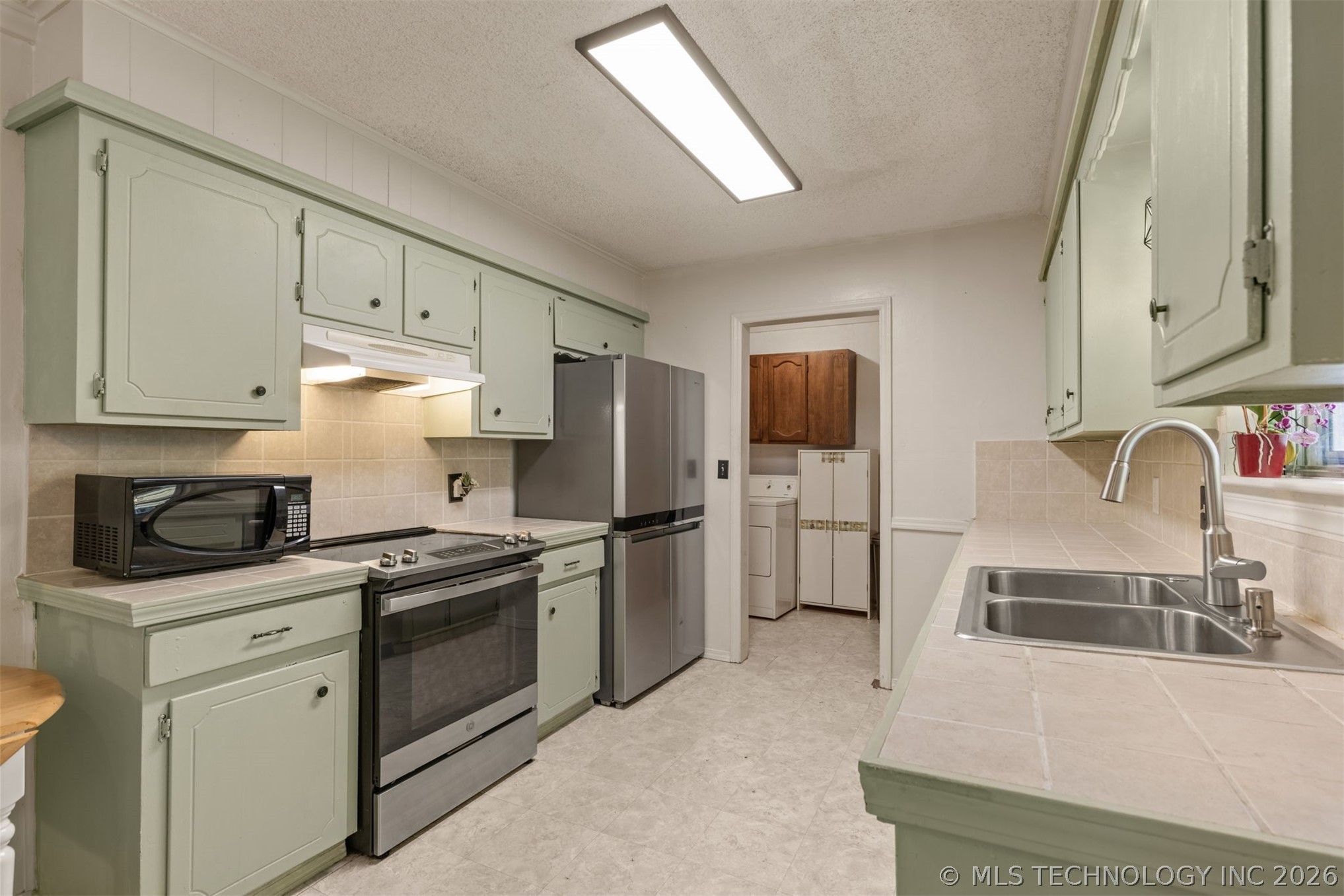 11411 E 37th Place Tulsa OK 74146