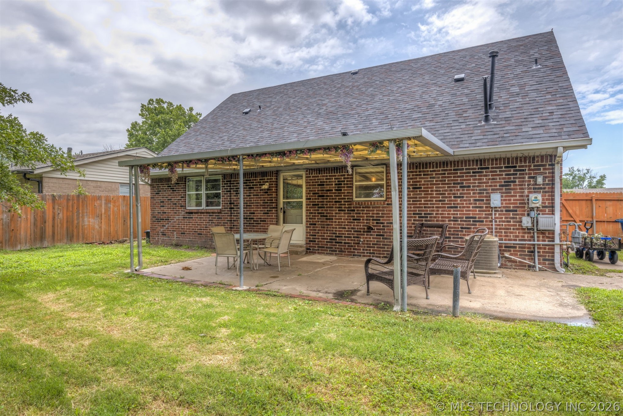 11411 E 37th Place Tulsa OK 74146