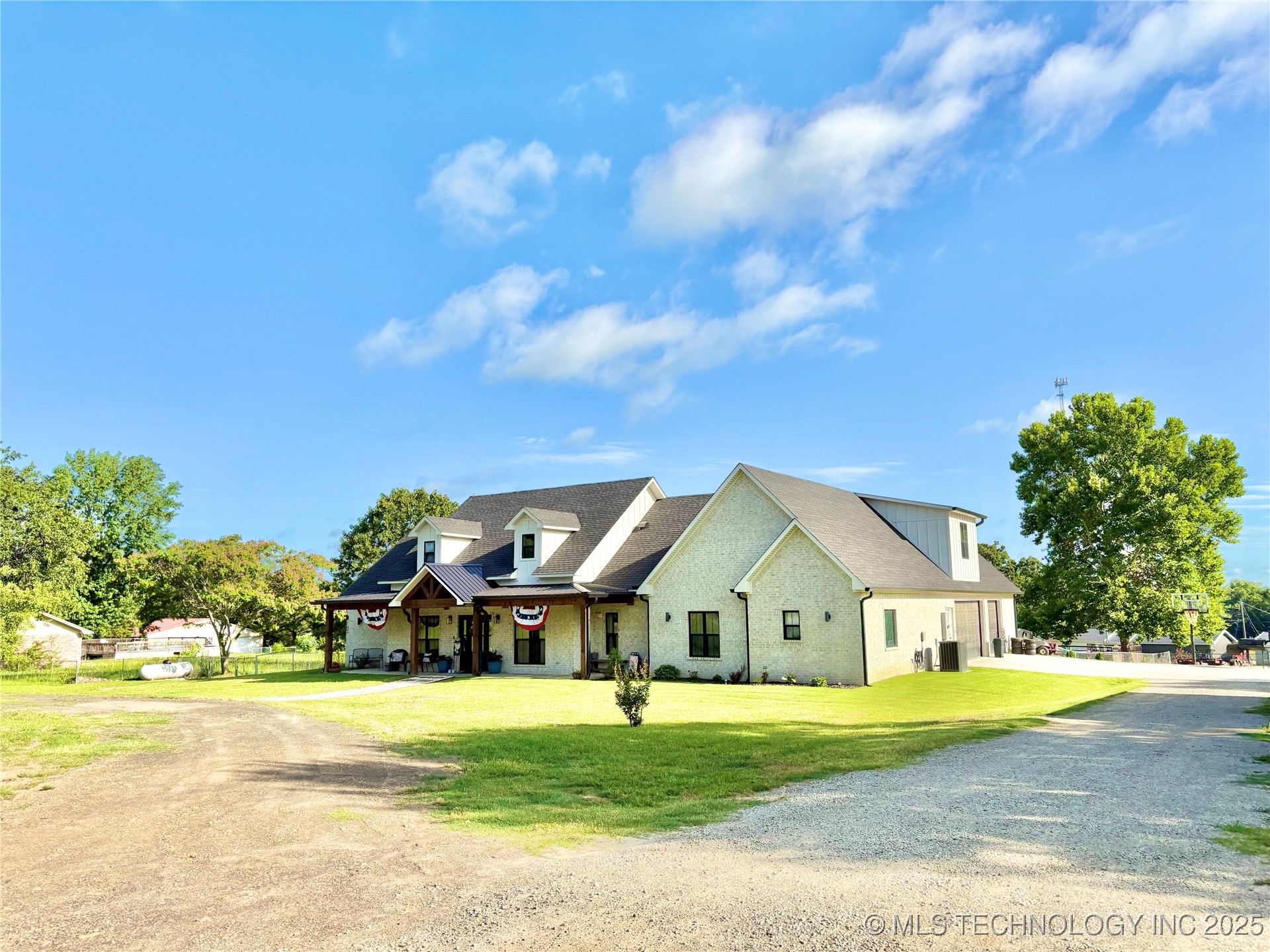 1609 E Hollow Oak Road Stigler OK 74462
