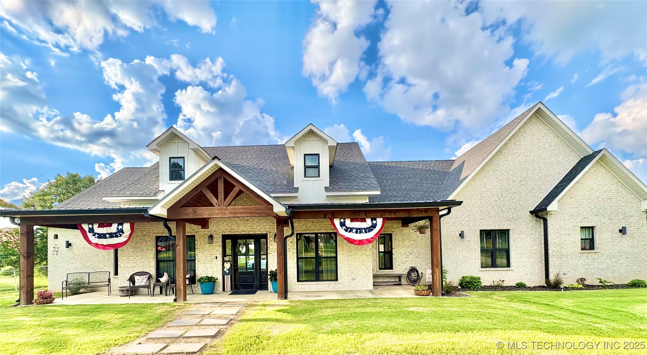 1609 E Hollow Oak Road Stigler OK 74462