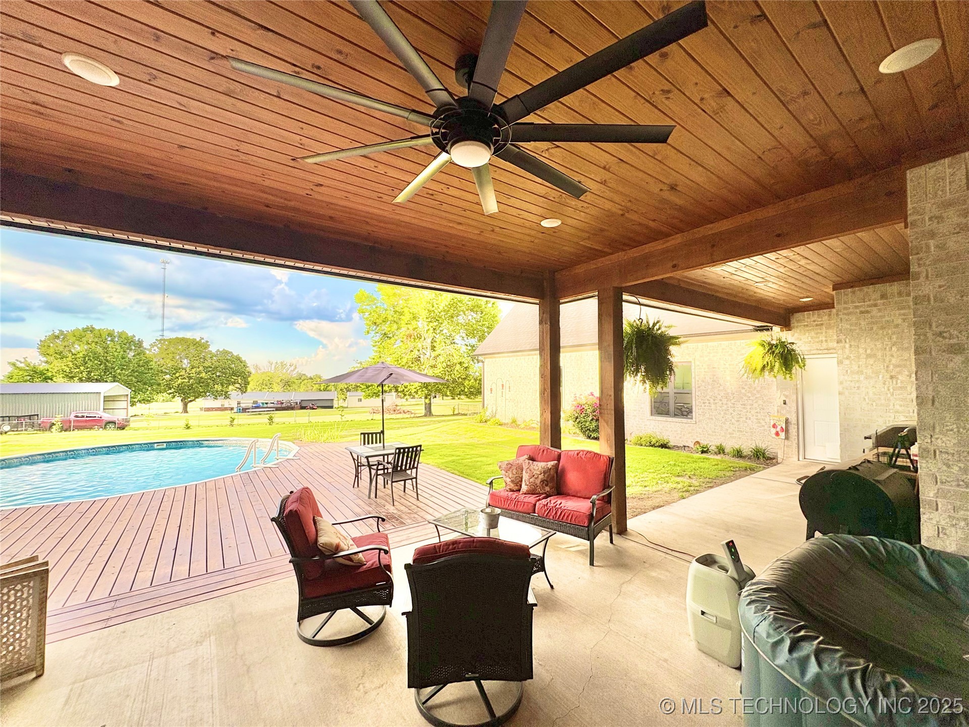 1609 E Hollow Oak Road Stigler OK 74462