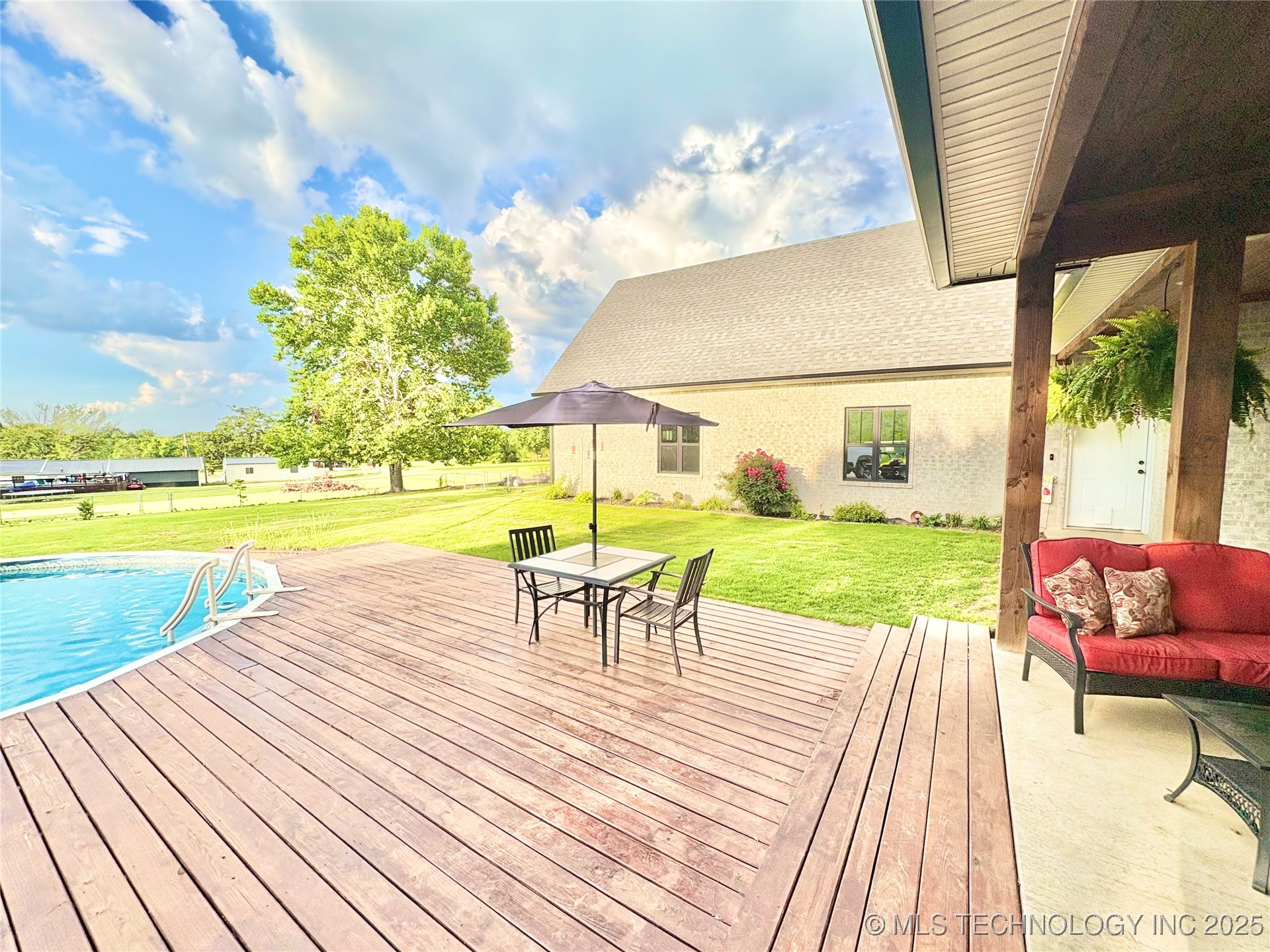 1609 E Hollow Oak Road Stigler OK 74462