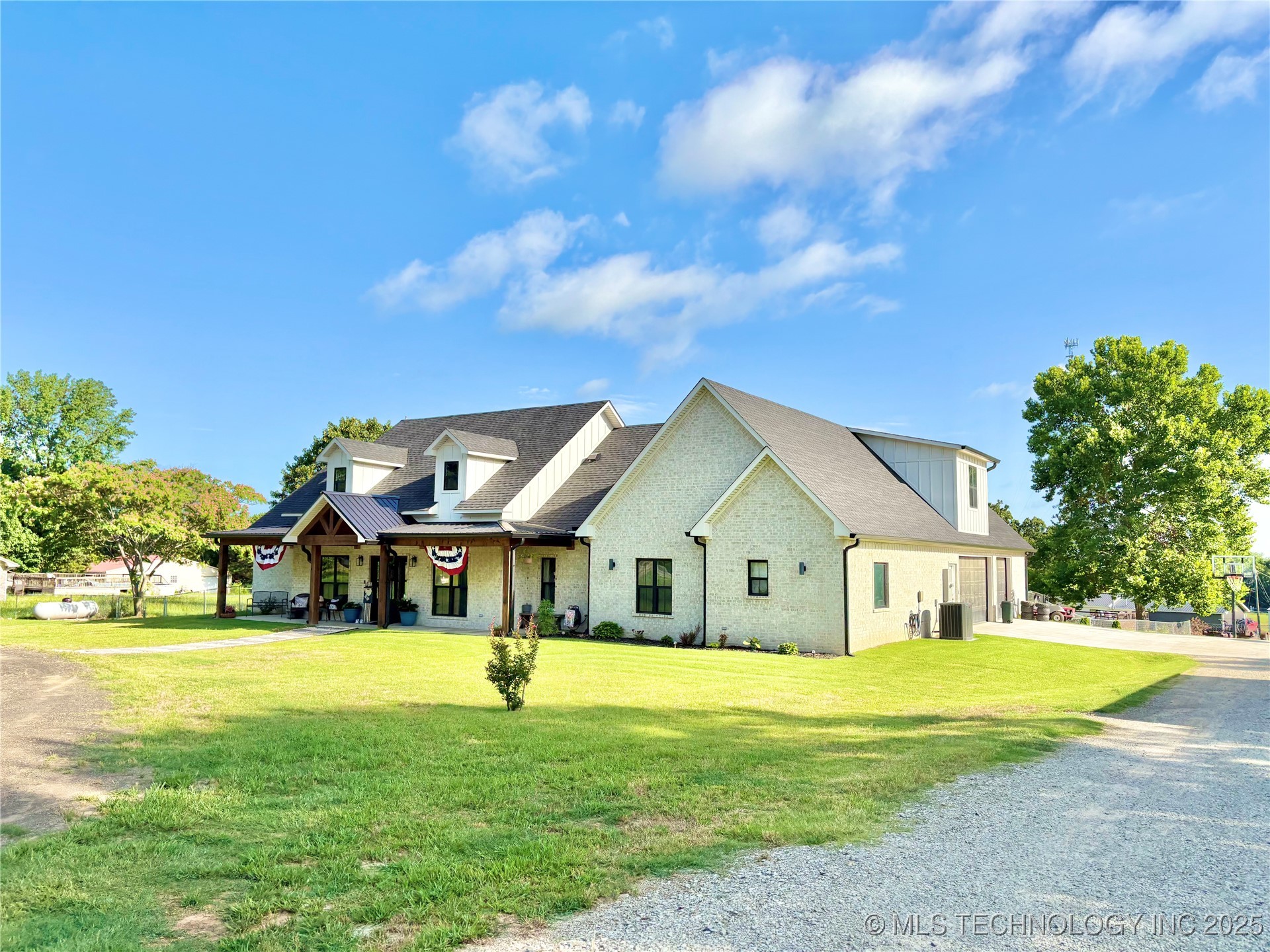 1609 E Hollow Oak Road Stigler OK 74462