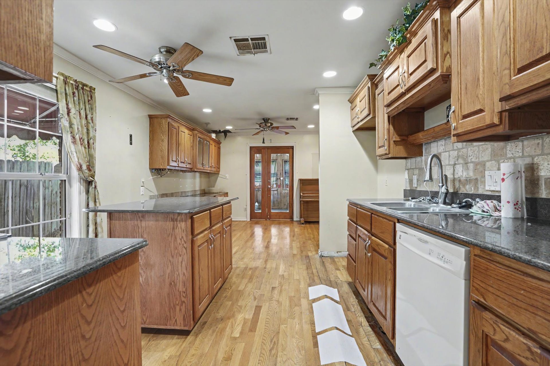 2005 E 52nd Street Tulsa OK 74105