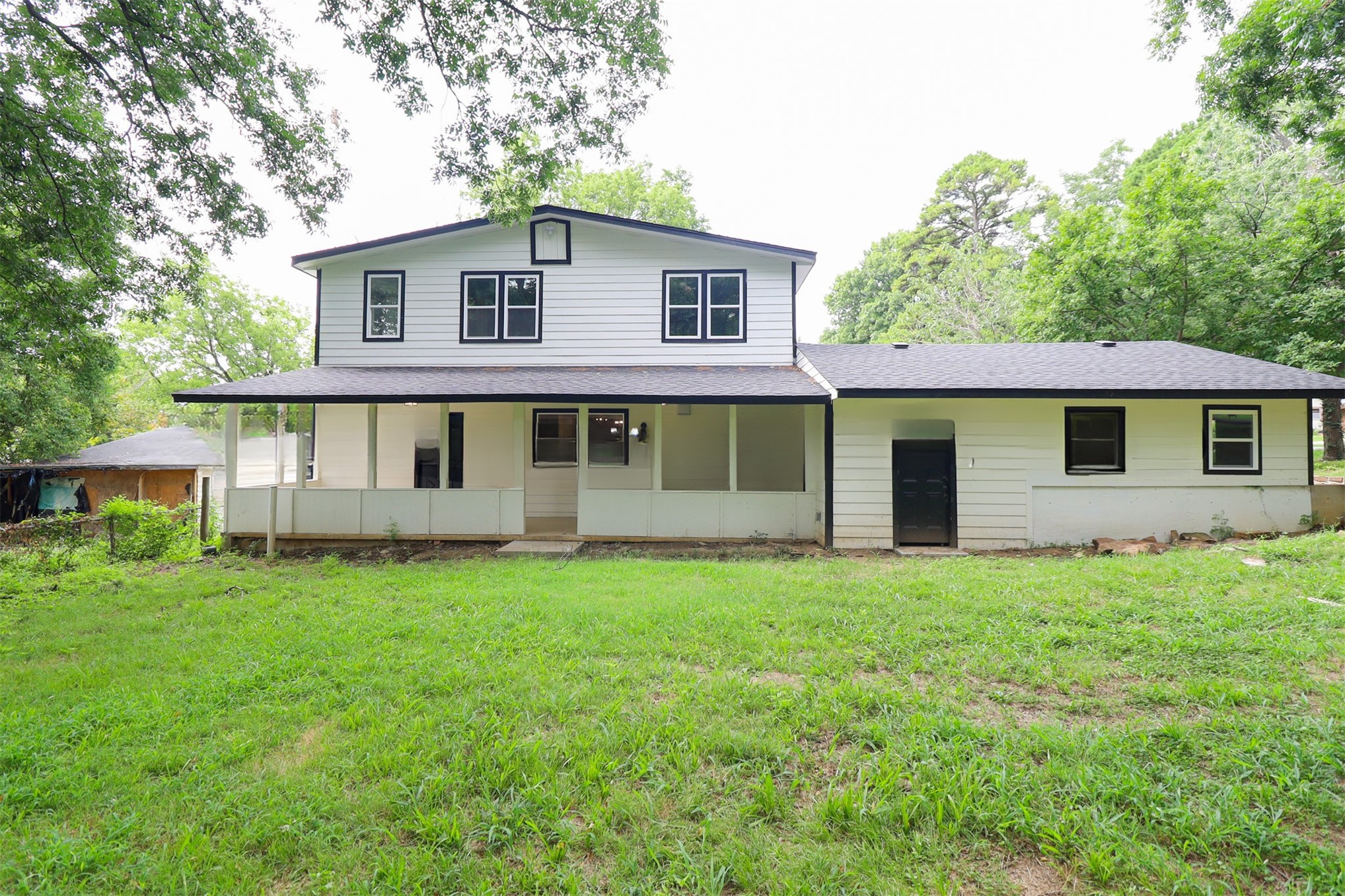 1516 W School Street Claremore OK 74017